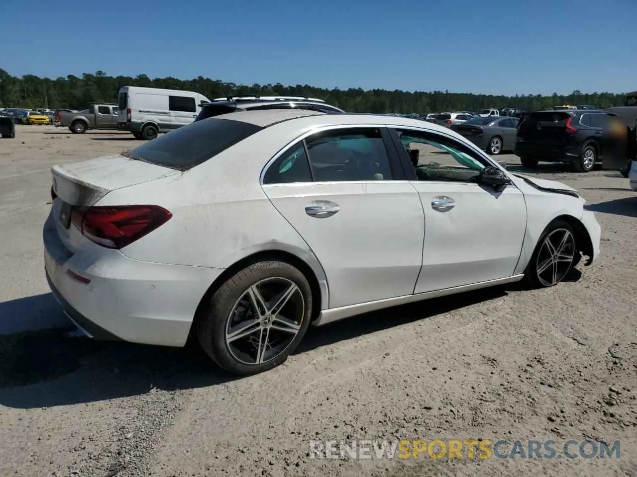 3 fotografías del automóvil dañado W1K3G4EB5LJ224217 MERCEDES-BENZ A-CLASS 2020