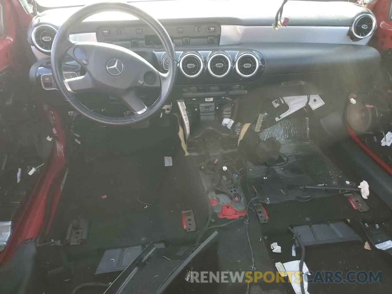 8 fotografías del automóvil dañado W1K3G4EB6LW046899 MERCEDES-BENZ A-CLASS 2020