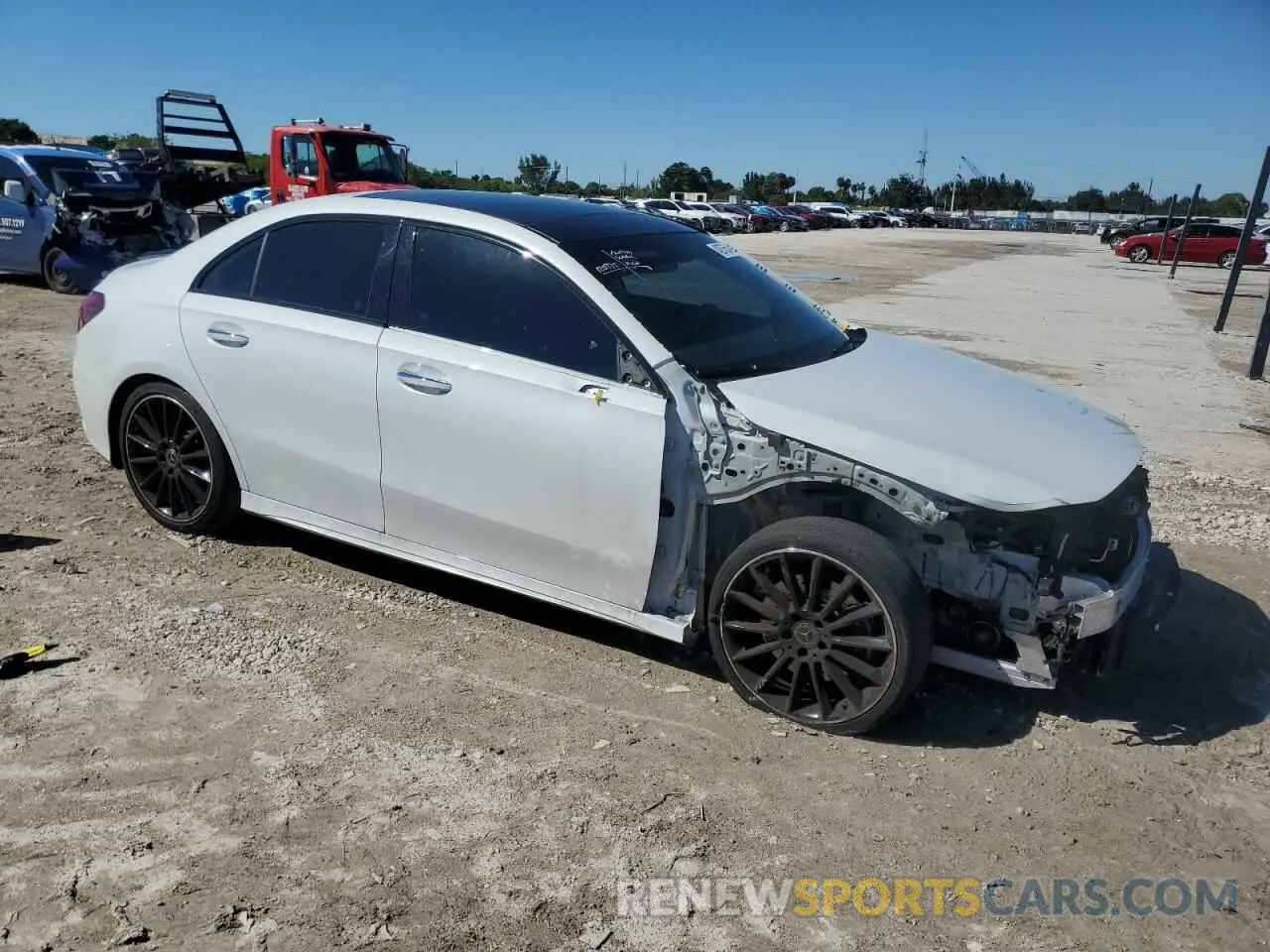 4 fotografías del automóvil dañado W1K3G4EB7LW044529 MERCEDES-BENZ A-CLASS 2020