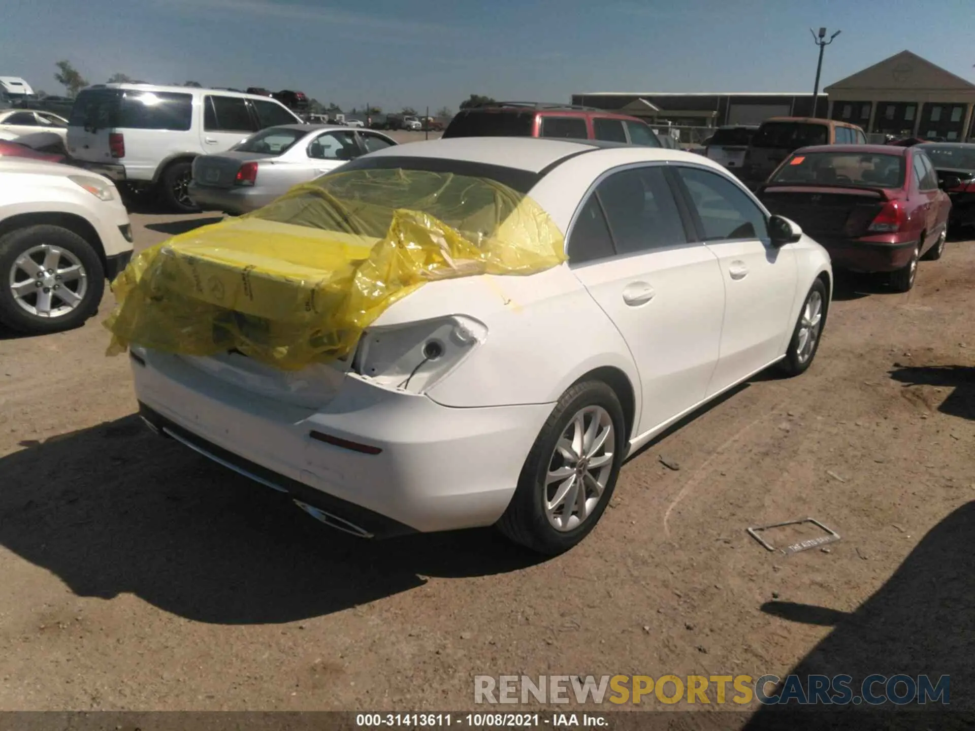 4 fotografías del automóvil dañado W1K3G4EB8LJ209100 MERCEDES-BENZ A-CLASS 2020