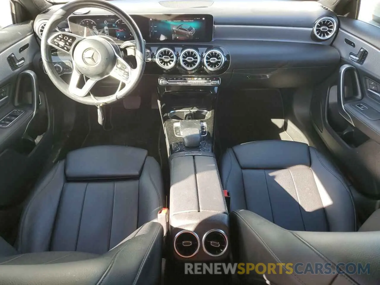8 fotografías del automóvil dañado W1K3G4EB9LJ220817 MERCEDES-BENZ A-CLASS 2020