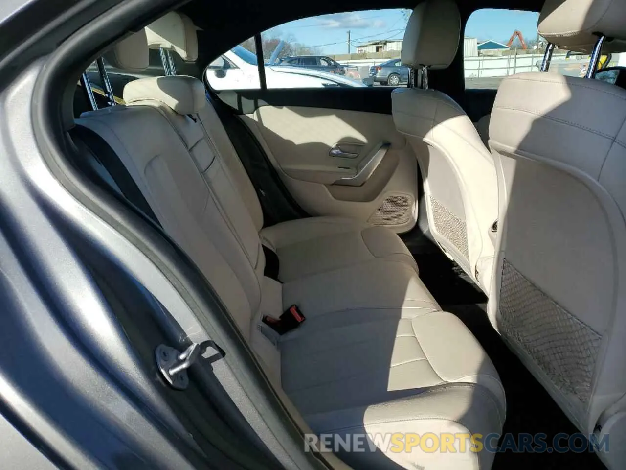 10 fotografías del automóvil dañado W1K3G4FB5LJ233031 MERCEDES-BENZ A-CLASS 2020