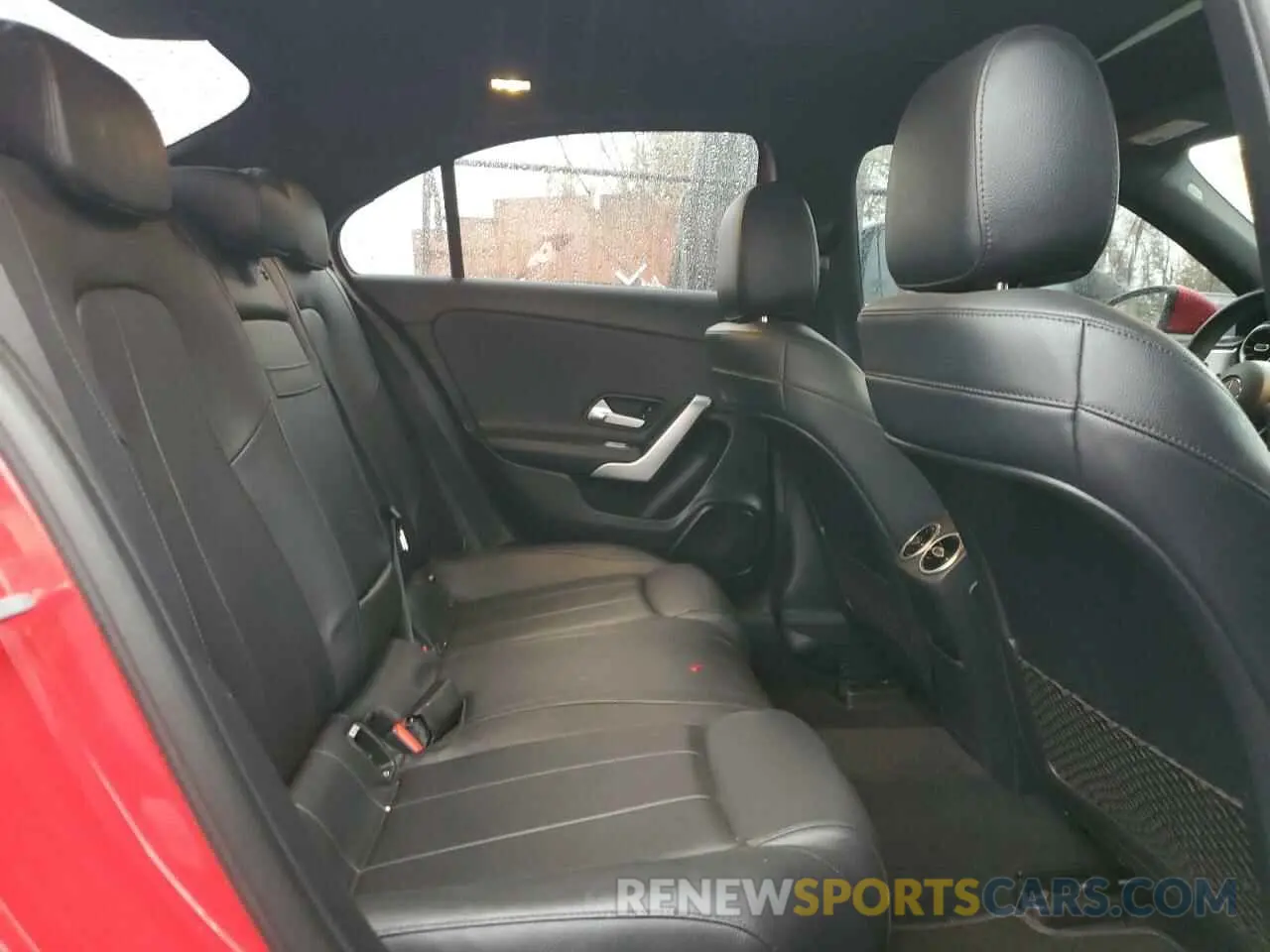 10 fotografías del automóvil dañado W1K3G4FB7LW047218 MERCEDES-BENZ A-CLASS 2020