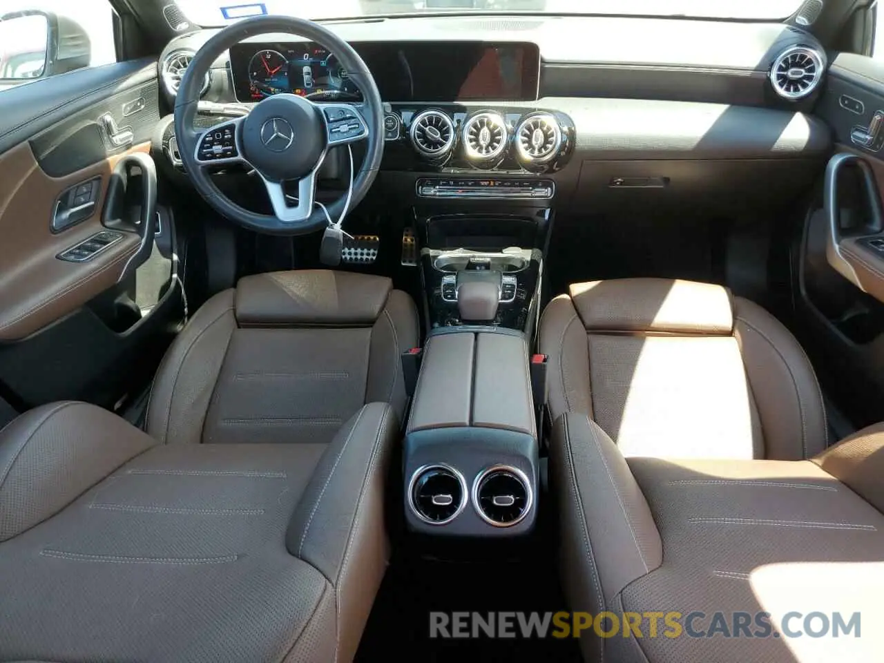 8 fotografías del automóvil dañado W1K3G4FBXLW047441 MERCEDES-BENZ A-CLASS 2020