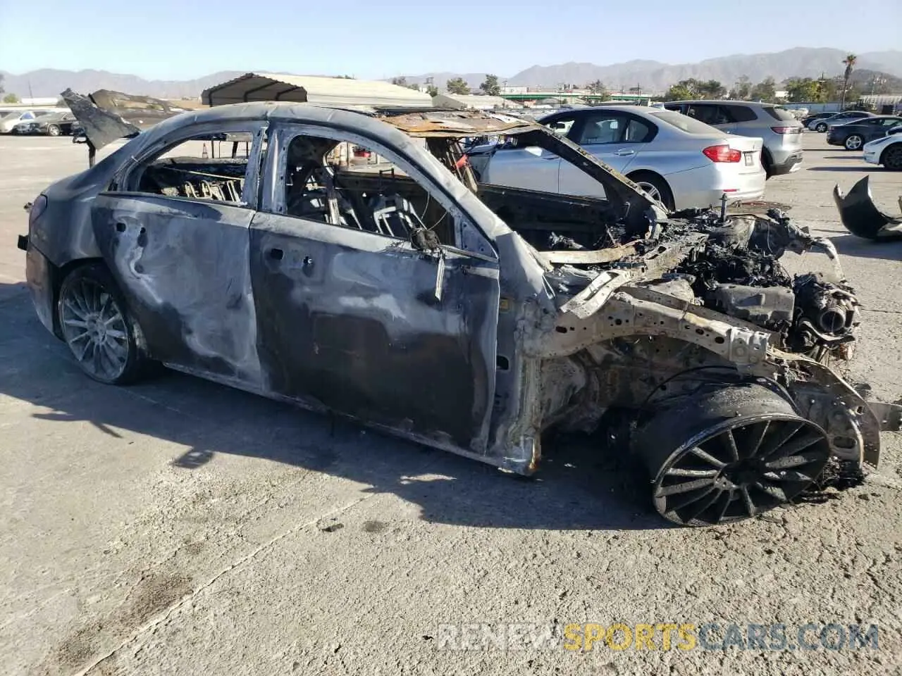 4 fotografías del automóvil dañado W1K3G5BB0LJ237502 MERCEDES-BENZ A-CLASS 2020