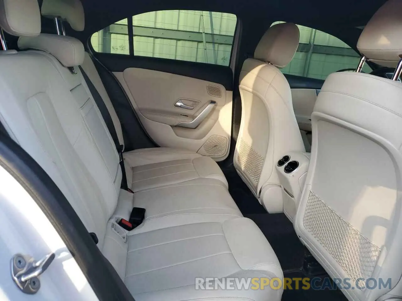 10 fotografías del automóvil dañado WDD3G4EB0LW039561 MERCEDES-BENZ A-CLASS 2020