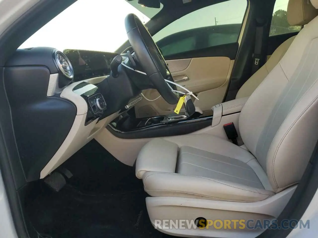 7 fotografías del automóvil dañado WDD3G4EB0LW039561 MERCEDES-BENZ A-CLASS 2020