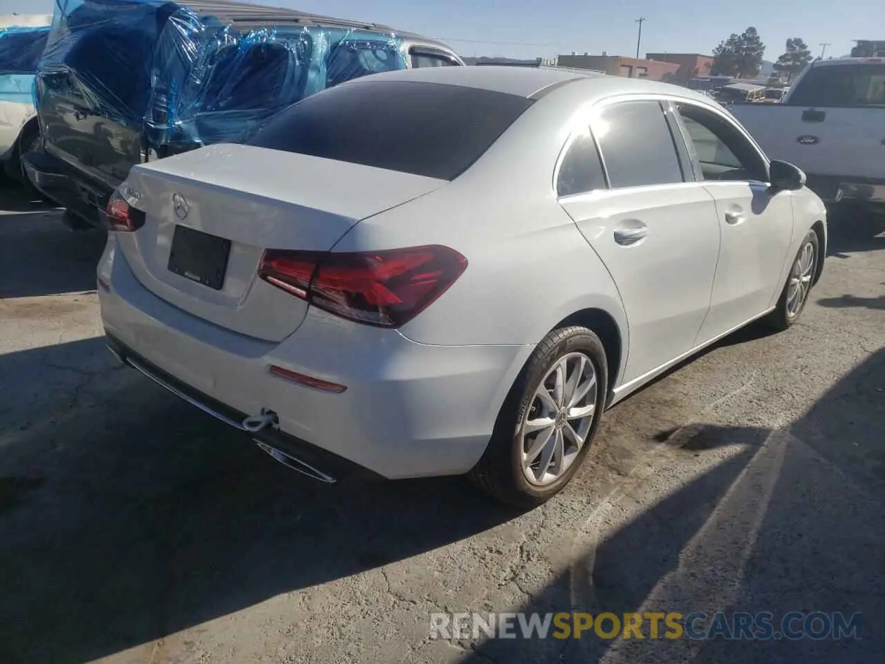 4 fotografías del automóvil dañado WDD3G4EB1LW039164 MERCEDES-BENZ A-CLASS 2020