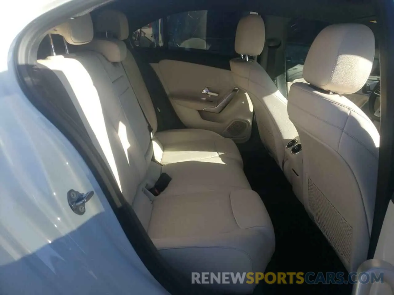 6 fotografías del automóvil dañado WDD3G4EB1LW039164 MERCEDES-BENZ A-CLASS 2020