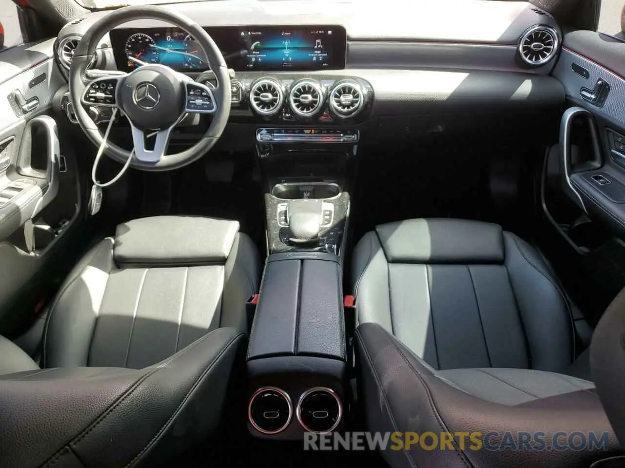 8 fotografías del automóvil dañado WDD3G4EBXLW038675 MERCEDES-BENZ A-CLASS 2020