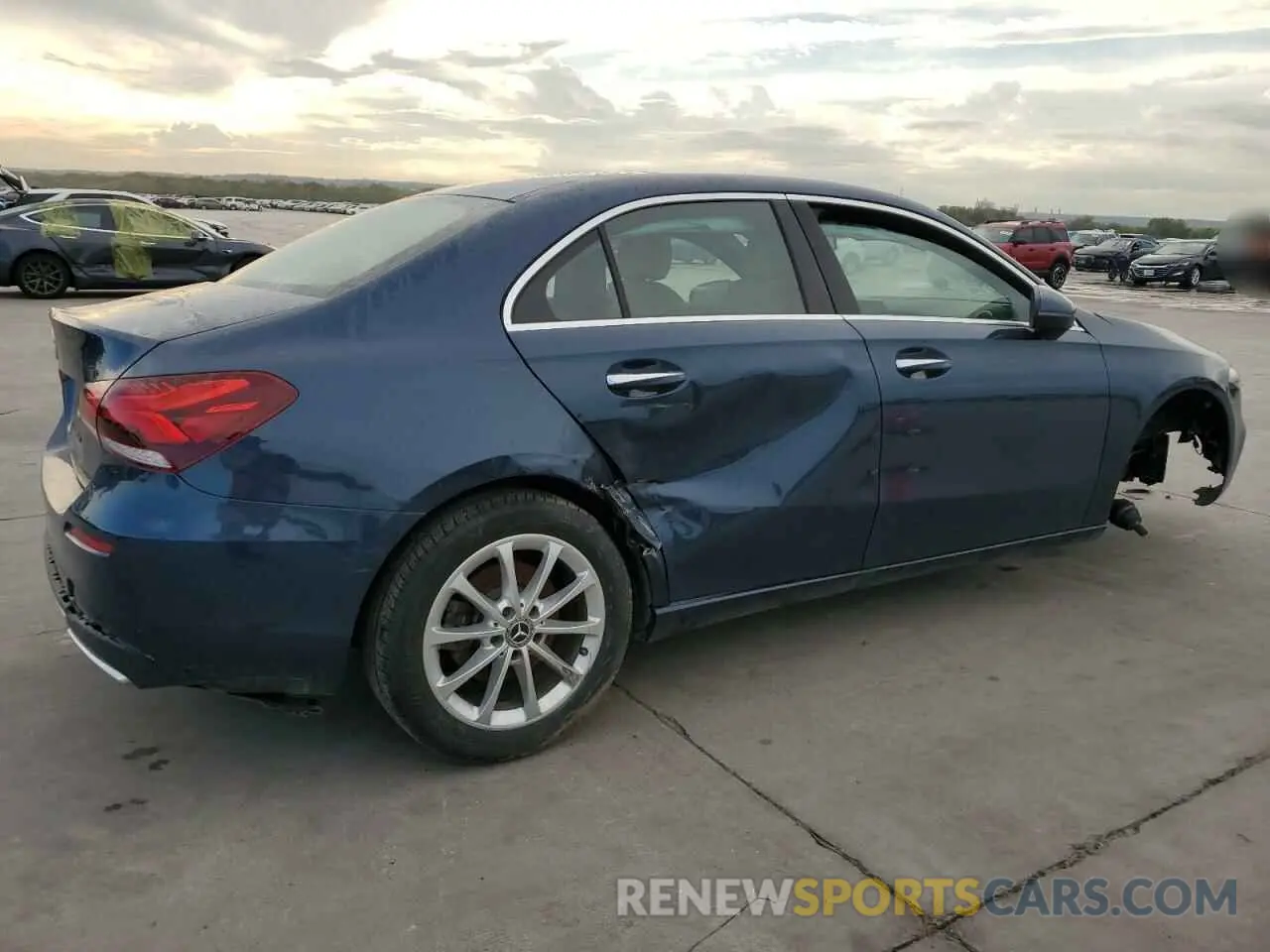 3 fotografías del automóvil dañado W1K3G4EB1MJ271505 MERCEDES-BENZ A-CLASS 2021