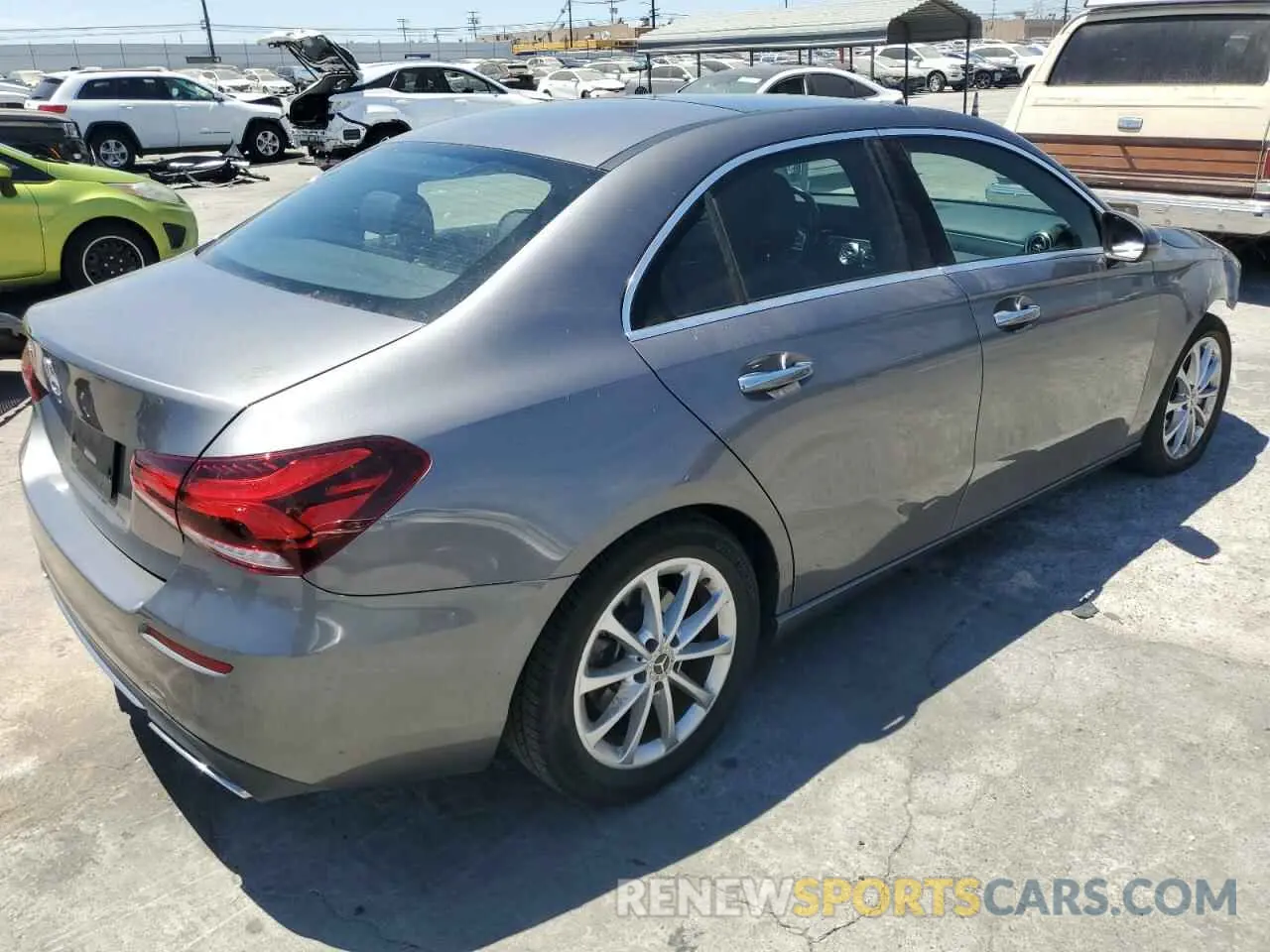3 fotografías del automóvil dañado W1K3G4EB2MJ274591 MERCEDES-BENZ A-CLASS 2021