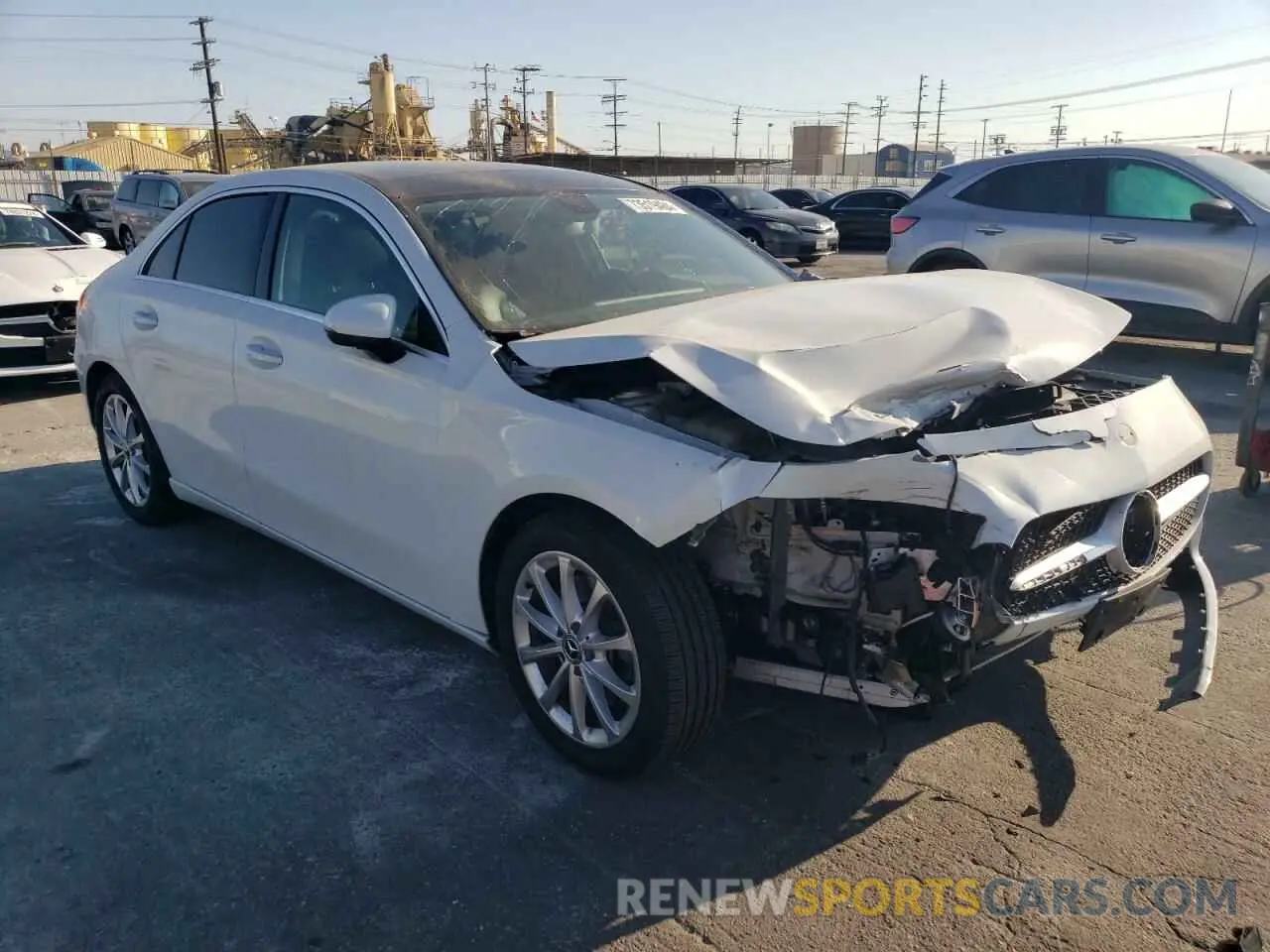 4 fotografías del automóvil dañado W1K3G4EB6MJ304563 MERCEDES-BENZ A-CLASS 2021