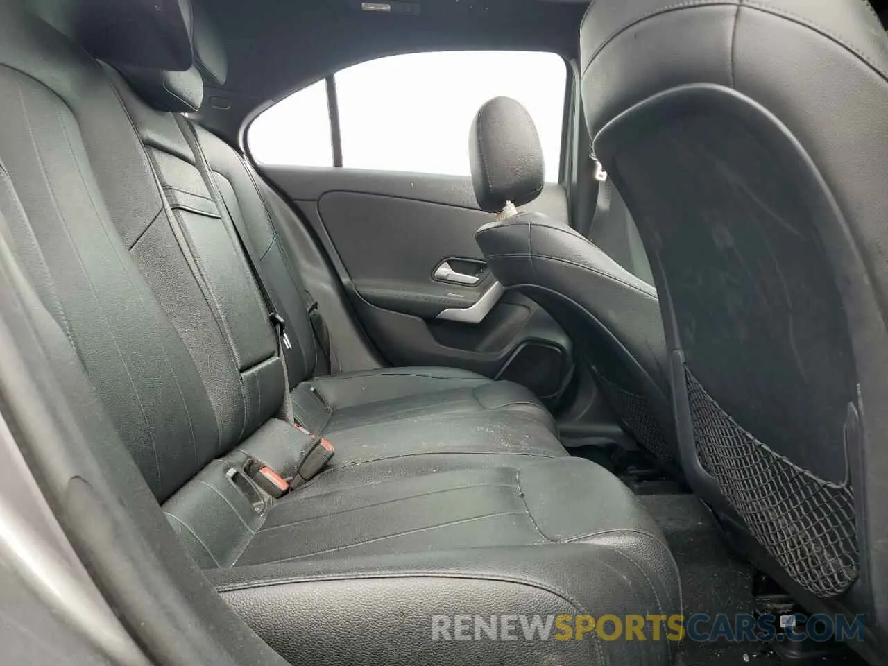 10 fotografías del automóvil dañado W1K3G4EB8MJ296420 MERCEDES-BENZ A-CLASS 2021