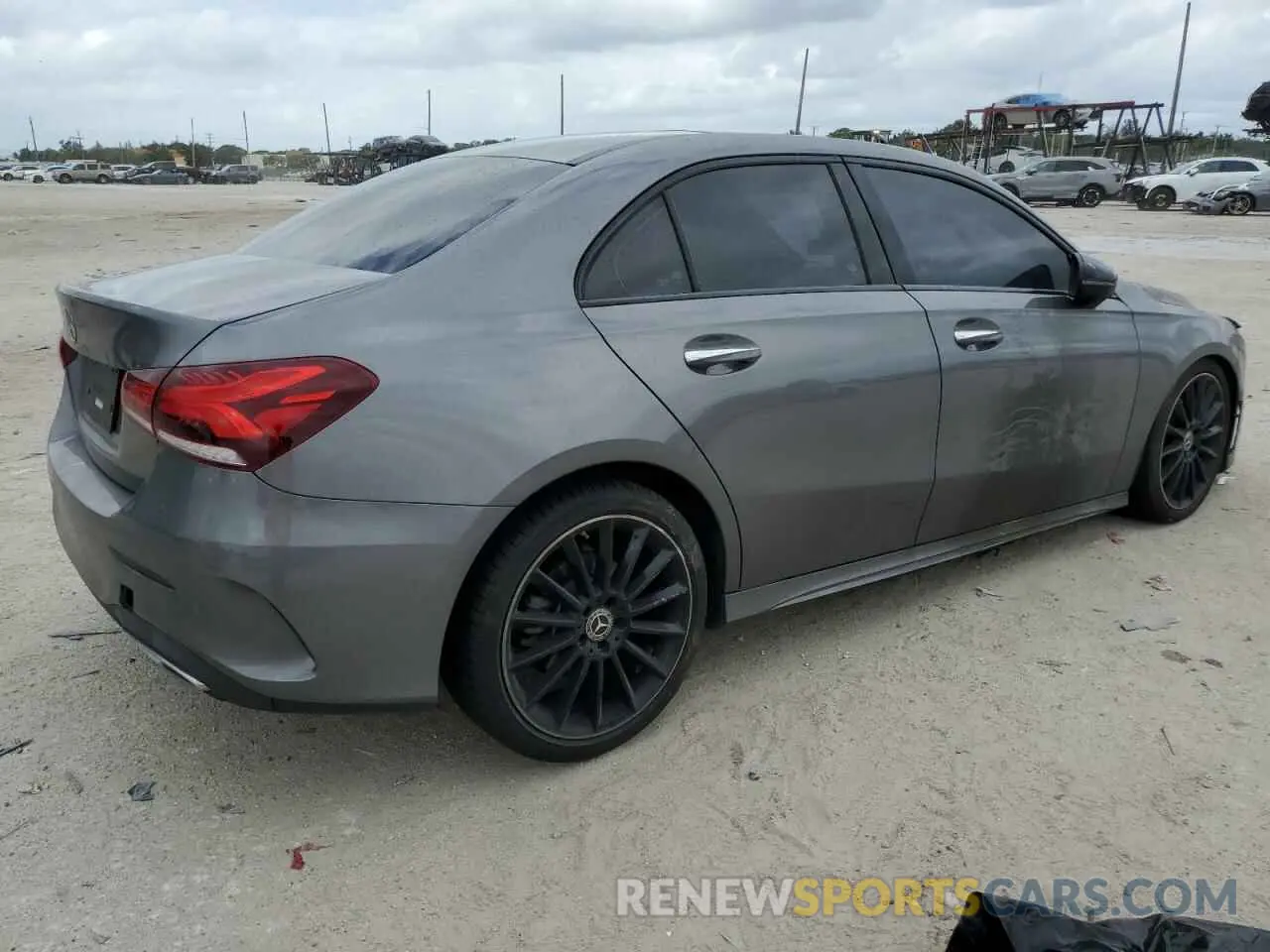 3 fotografías del automóvil dañado W1K3G4EB9MJ259540 MERCEDES-BENZ A-CLASS 2021