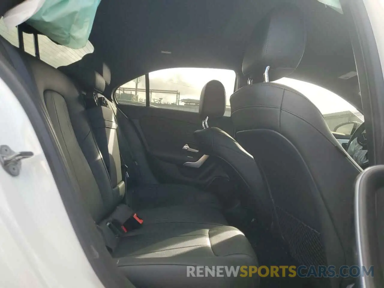 10 fotografías del automóvil dañado W1K3G4EBXMJ293258 MERCEDES-BENZ A-CLASS 2021