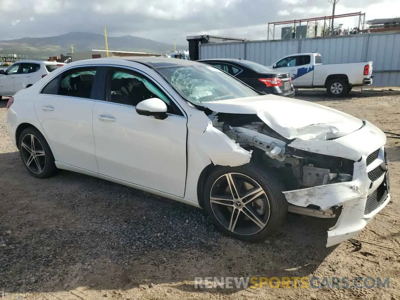 4 fotografías del automóvil dañado W1K3G4EBXMJ293258 MERCEDES-BENZ A-CLASS 2021