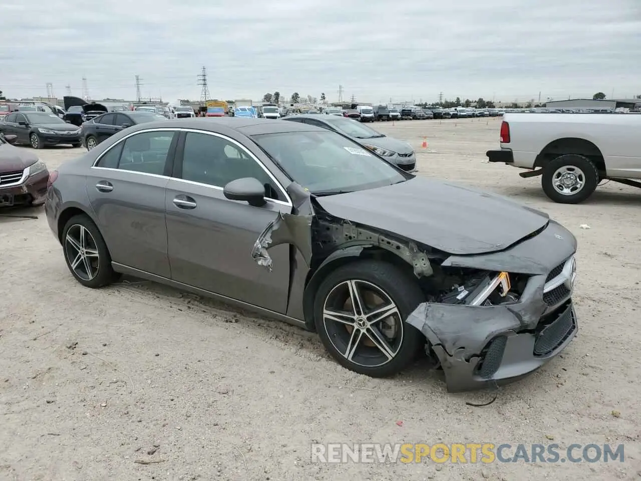 4 fotografías del automóvil dañado W1K3G4EB0NJ363576 MERCEDES-BENZ A-CLASS 2022