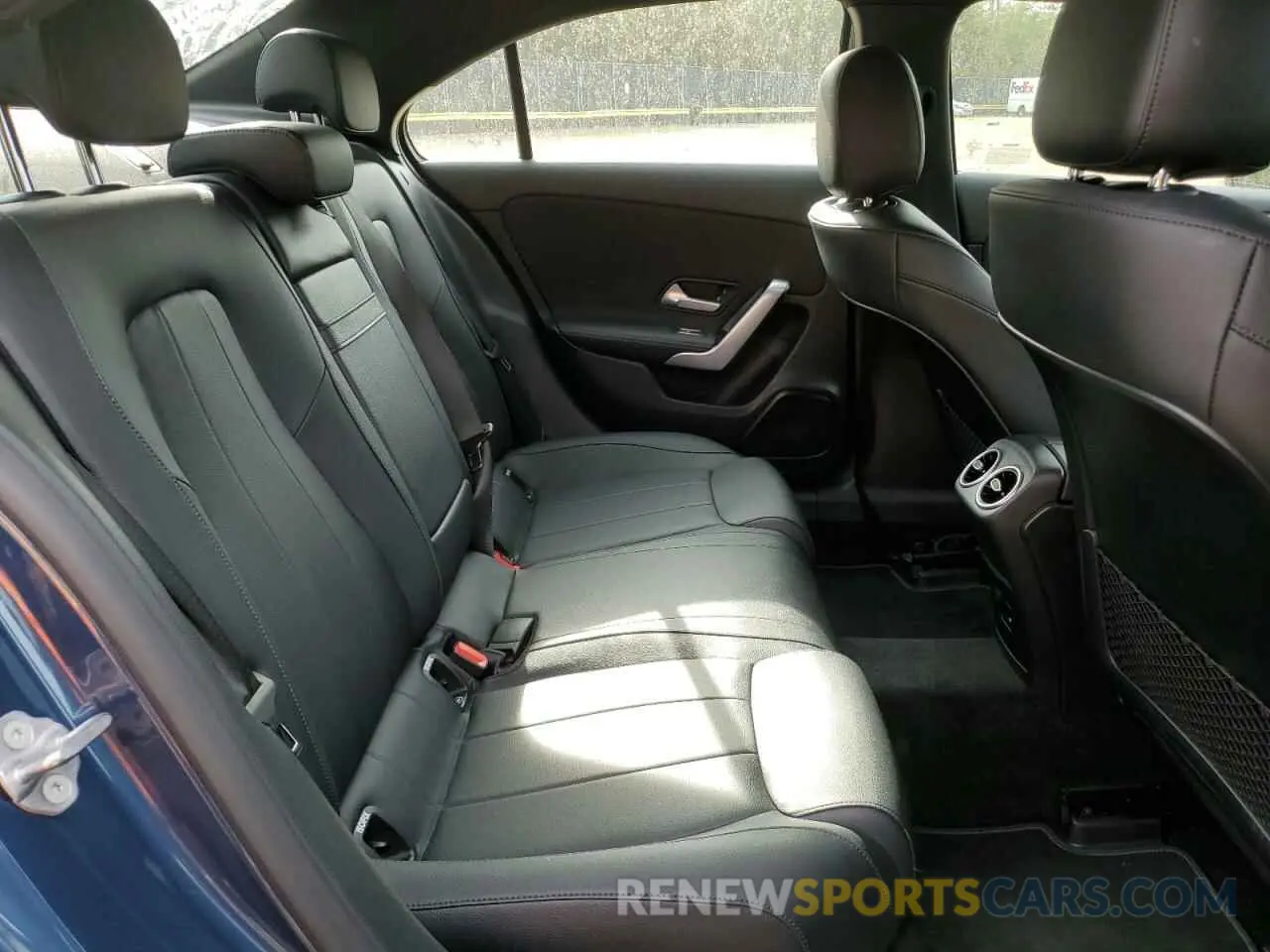 10 fotografías del automóvil dañado W1K3G4FBXNJ369674 MERCEDES-BENZ A-CLASS 2022