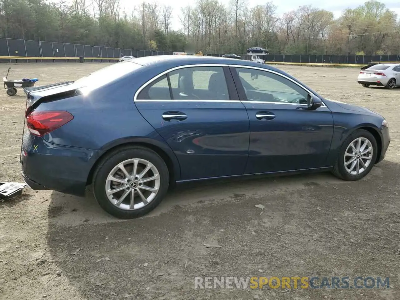 3 fotografías del automóvil dañado W1K3G4FBXNJ369674 MERCEDES-BENZ A-CLASS 2022