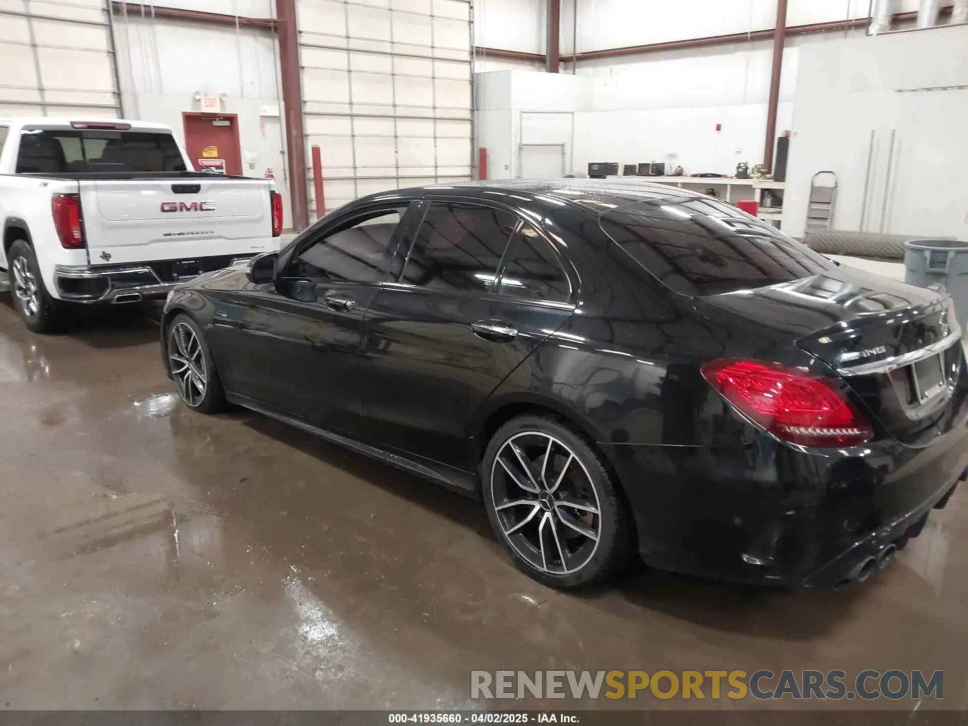 3 fotografías del automóvil dañado 55SWF6EB0KU285355 MERCEDES-BENZ AMG C 43 2019