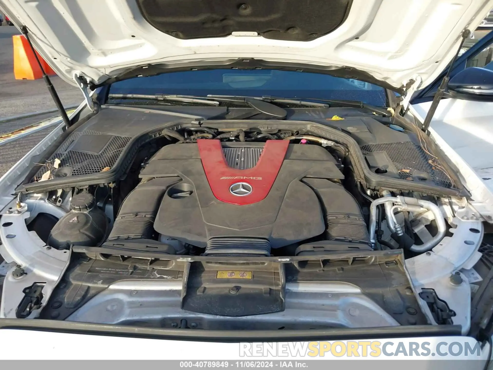 10 fotografías del automóvil dañado 55SWF6EB2KU294123 MERCEDES-BENZ AMG C 43 2019