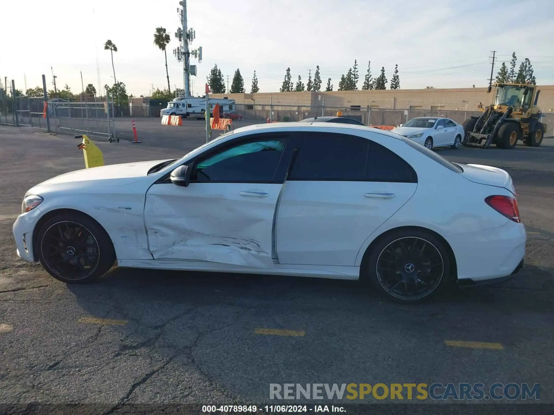 14 fotografías del automóvil dañado 55SWF6EB2KU294123 MERCEDES-BENZ AMG C 43 2019