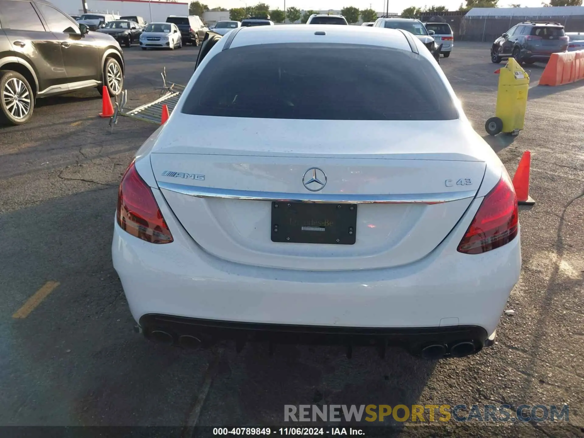 16 fotografías del automóvil dañado 55SWF6EB2KU294123 MERCEDES-BENZ AMG C 43 2019