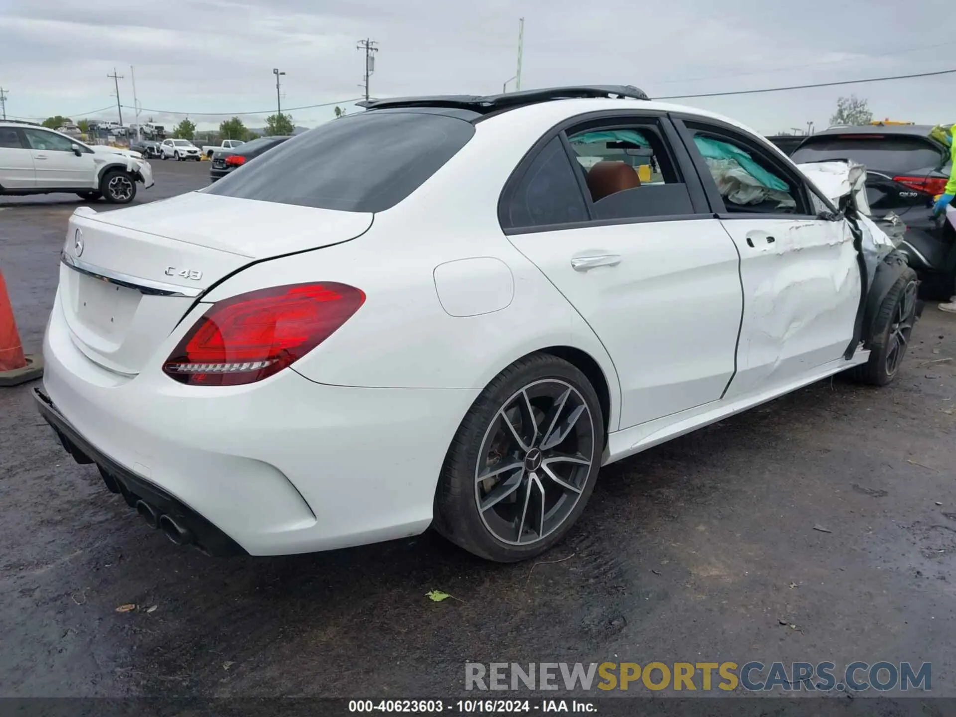 4 fotografías del automóvil dañado 55SWF6EB5KU284539 MERCEDES-BENZ AMG C 43 2019