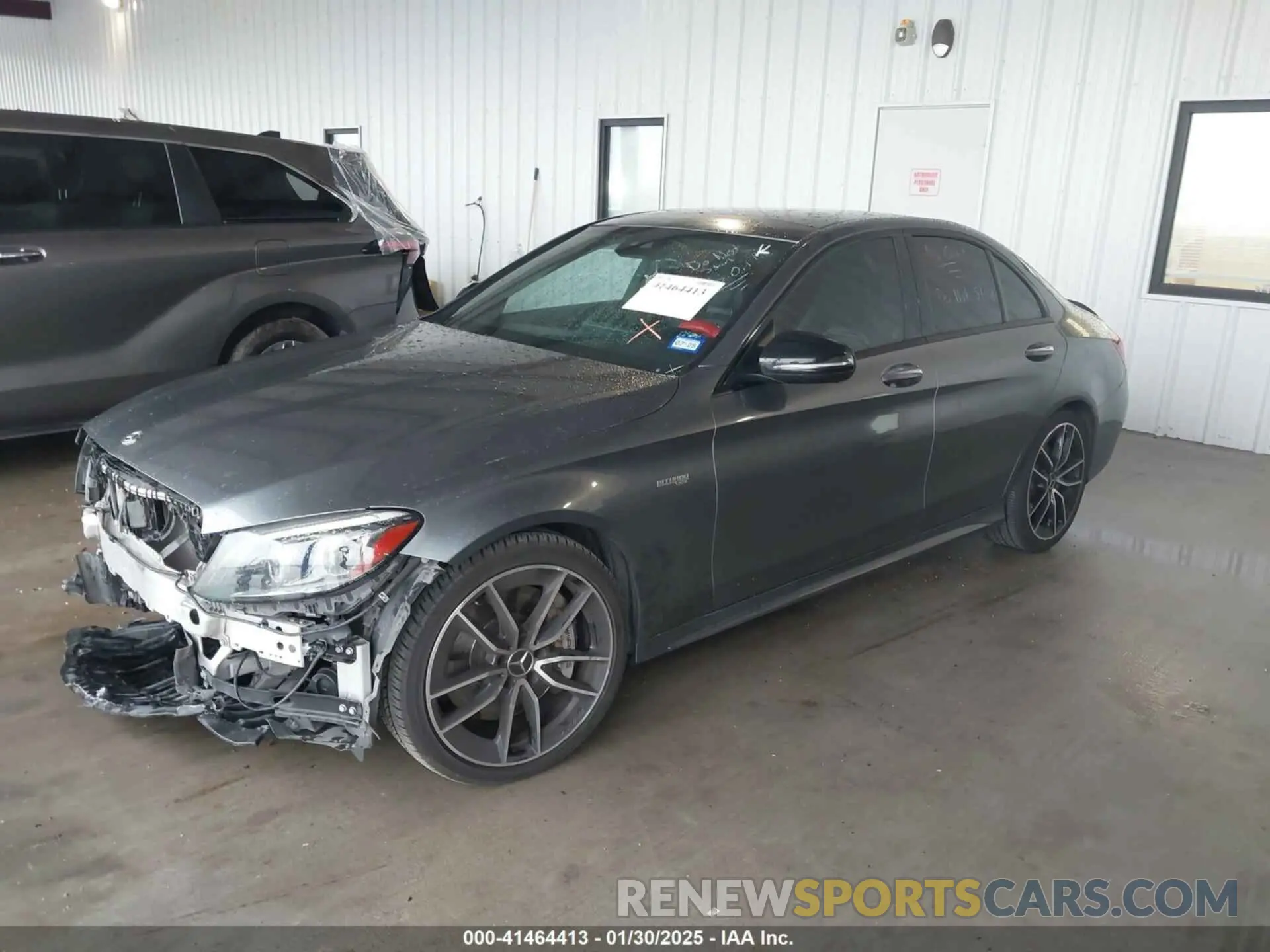 2 fotografías del automóvil dañado 55SWF6EB5KU306751 MERCEDES-BENZ AMG C 43 2019