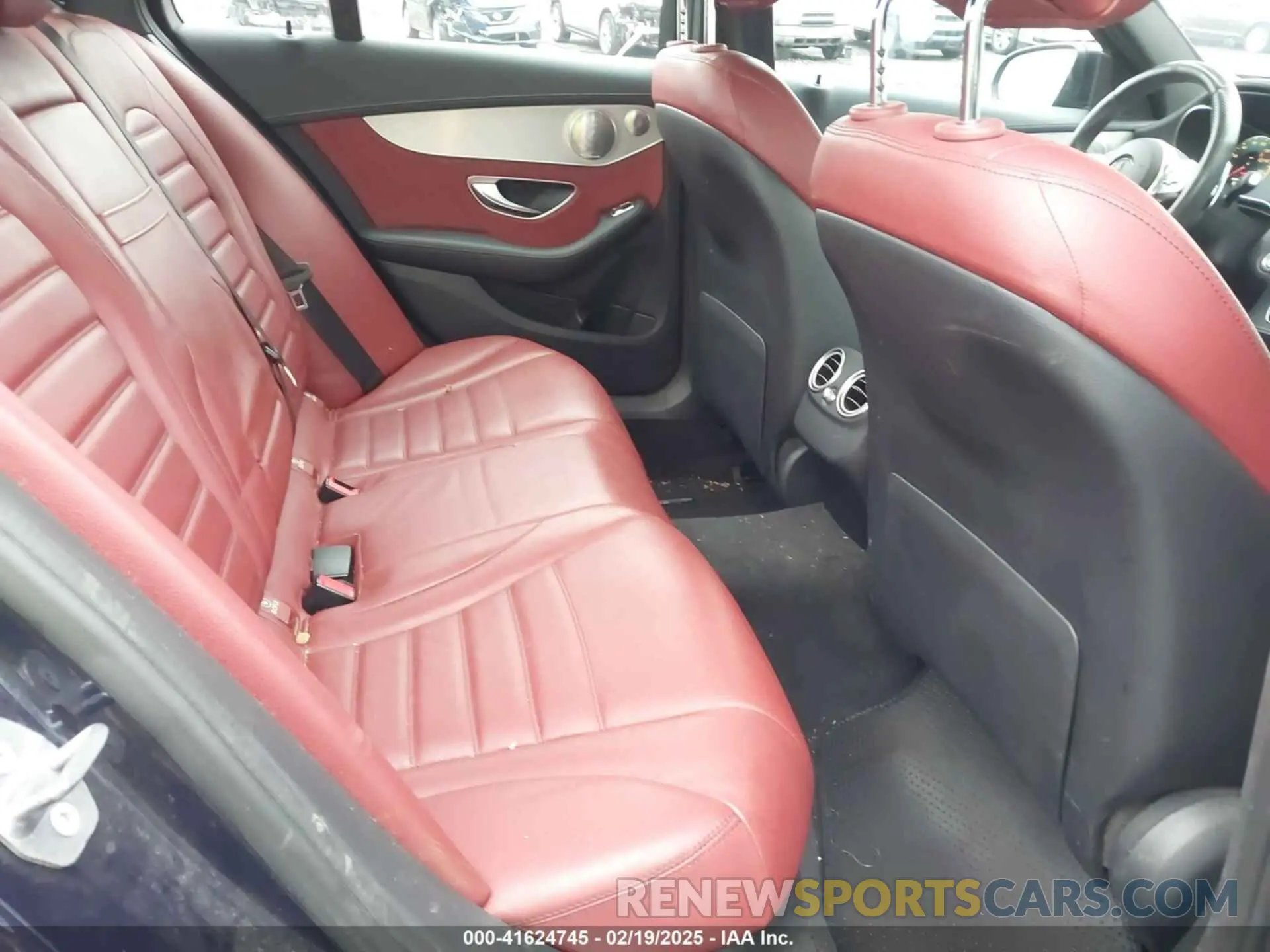 8 fotografías del automóvil dañado 55SWF6EB6KU292794 MERCEDES-BENZ AMG C 43 2019