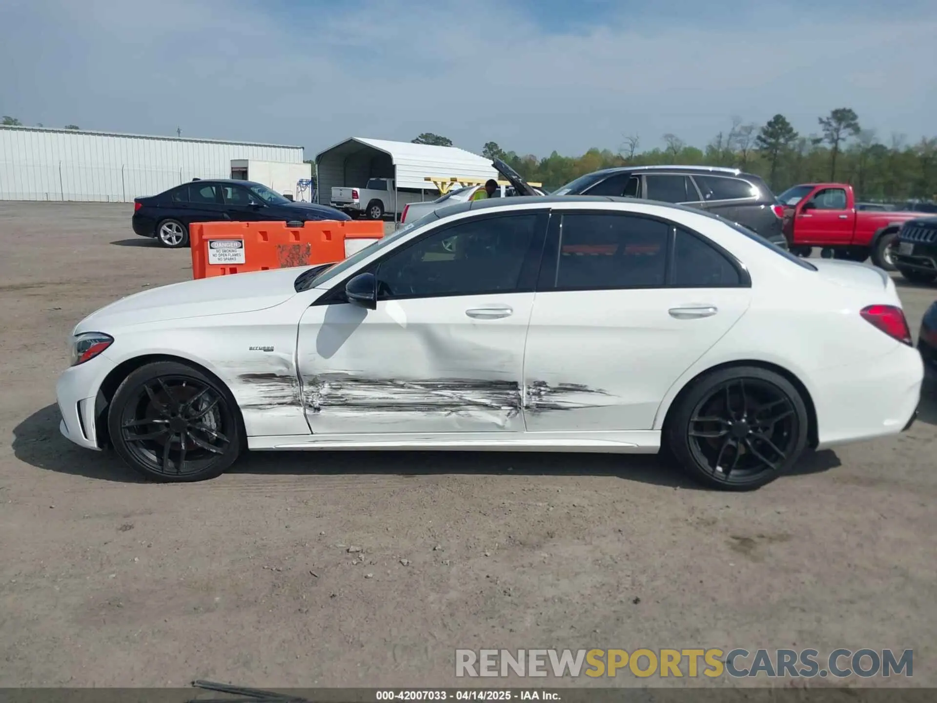 14 fotografías del automóvil dañado 55SWF6EB6KU304488 MERCEDES-BENZ AMG C 43 2019