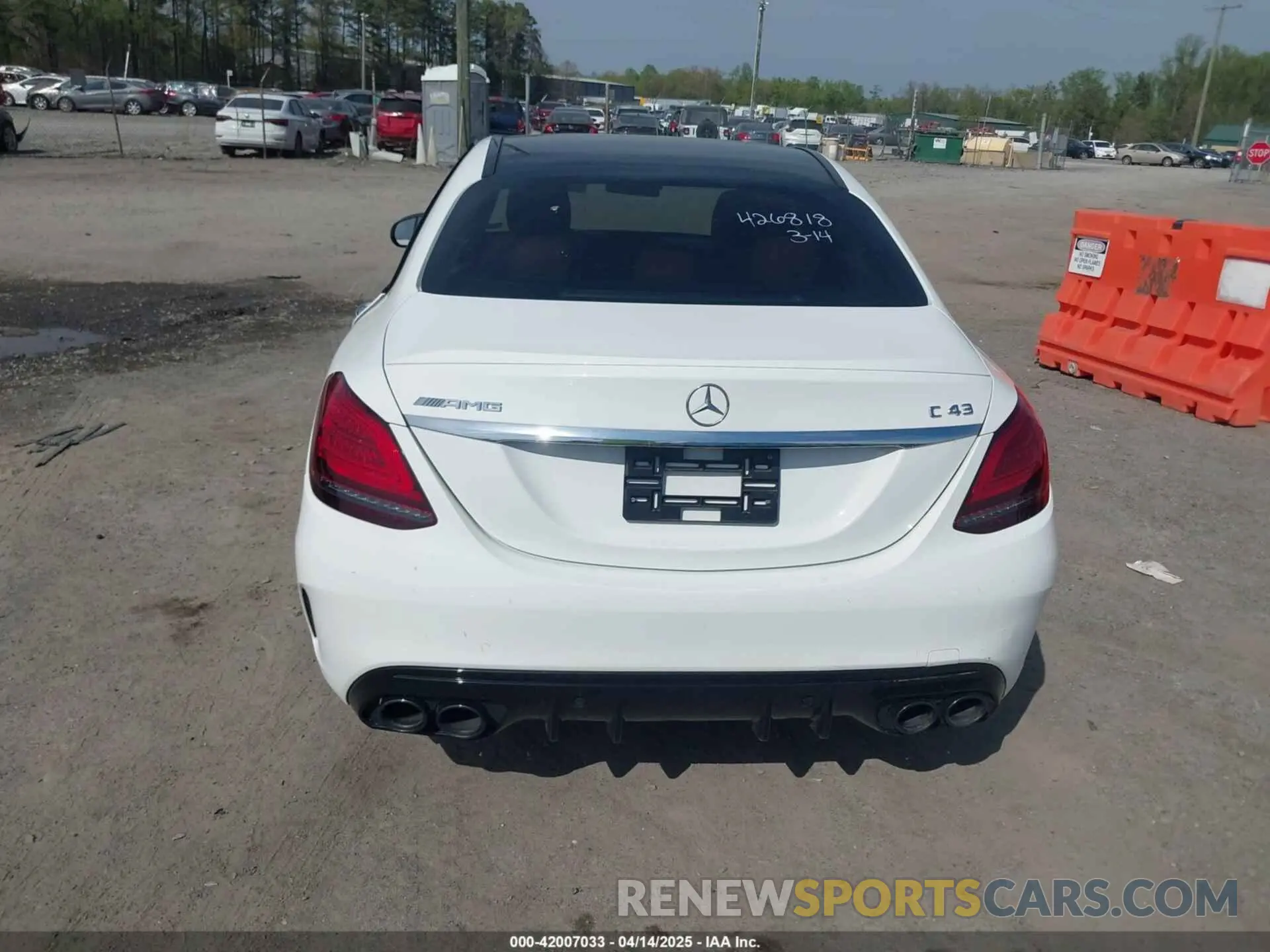 16 fotografías del automóvil dañado 55SWF6EB6KU304488 MERCEDES-BENZ AMG C 43 2019
