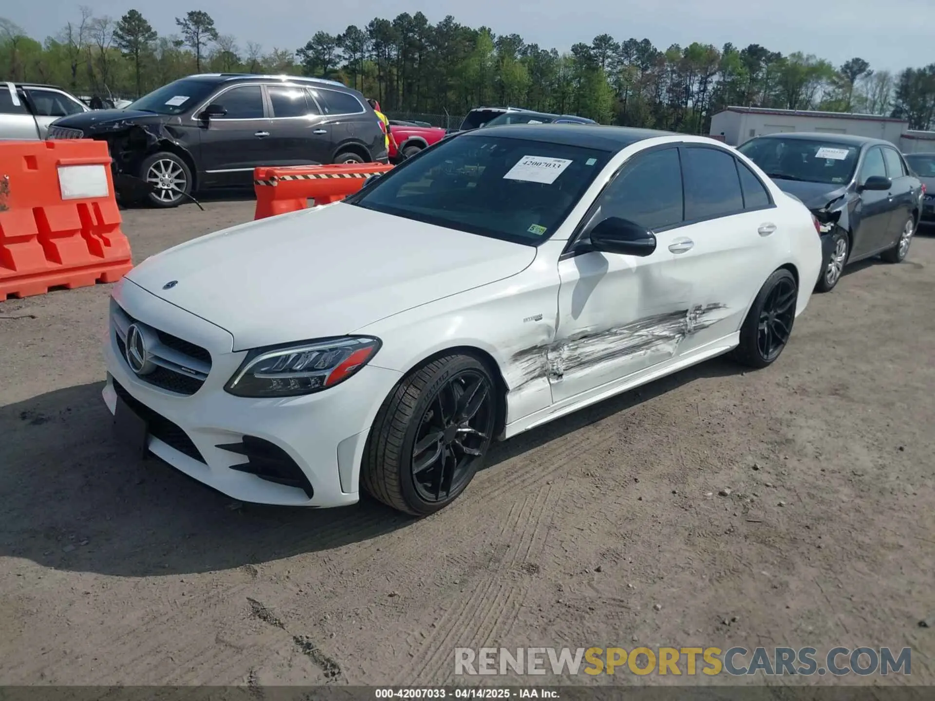 2 fotografías del automóvil dañado 55SWF6EB6KU304488 MERCEDES-BENZ AMG C 43 2019