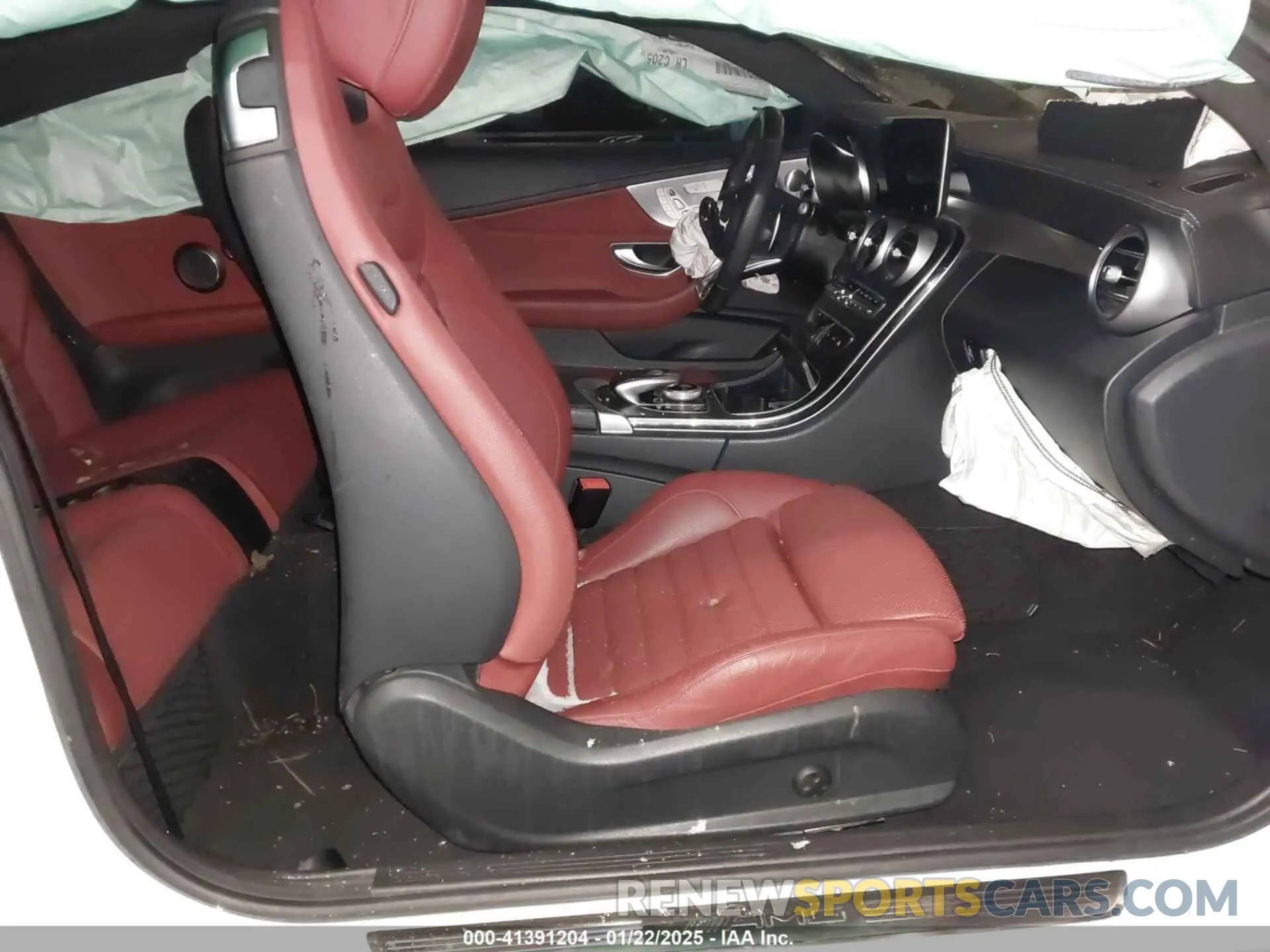 5 fotografías del automóvil dañado WDDWJ6EB2KF876692 MERCEDES-BENZ AMG C 43 2019