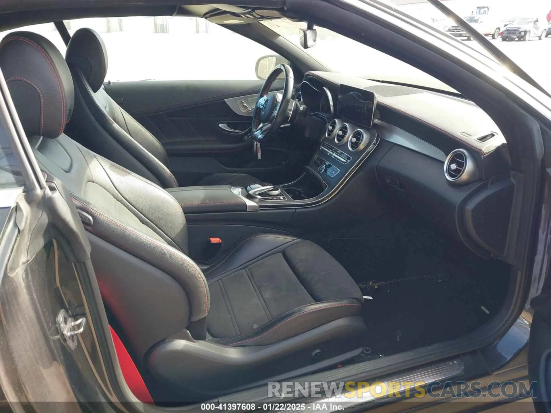 5 fotografías del automóvil dañado WDDWK6EB7KF805985 MERCEDES-BENZ AMG C 43 2019
