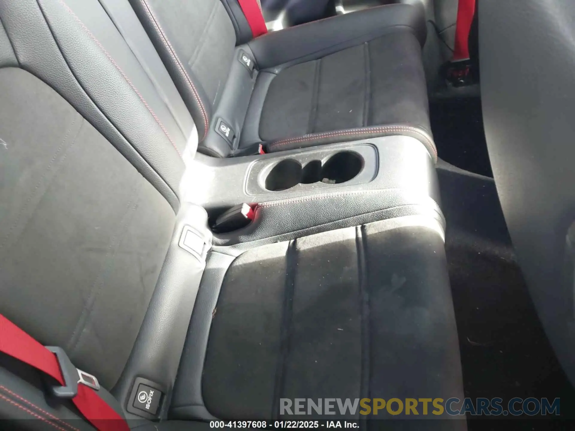 8 fotografías del automóvil dañado WDDWK6EB7KF805985 MERCEDES-BENZ AMG C 43 2019