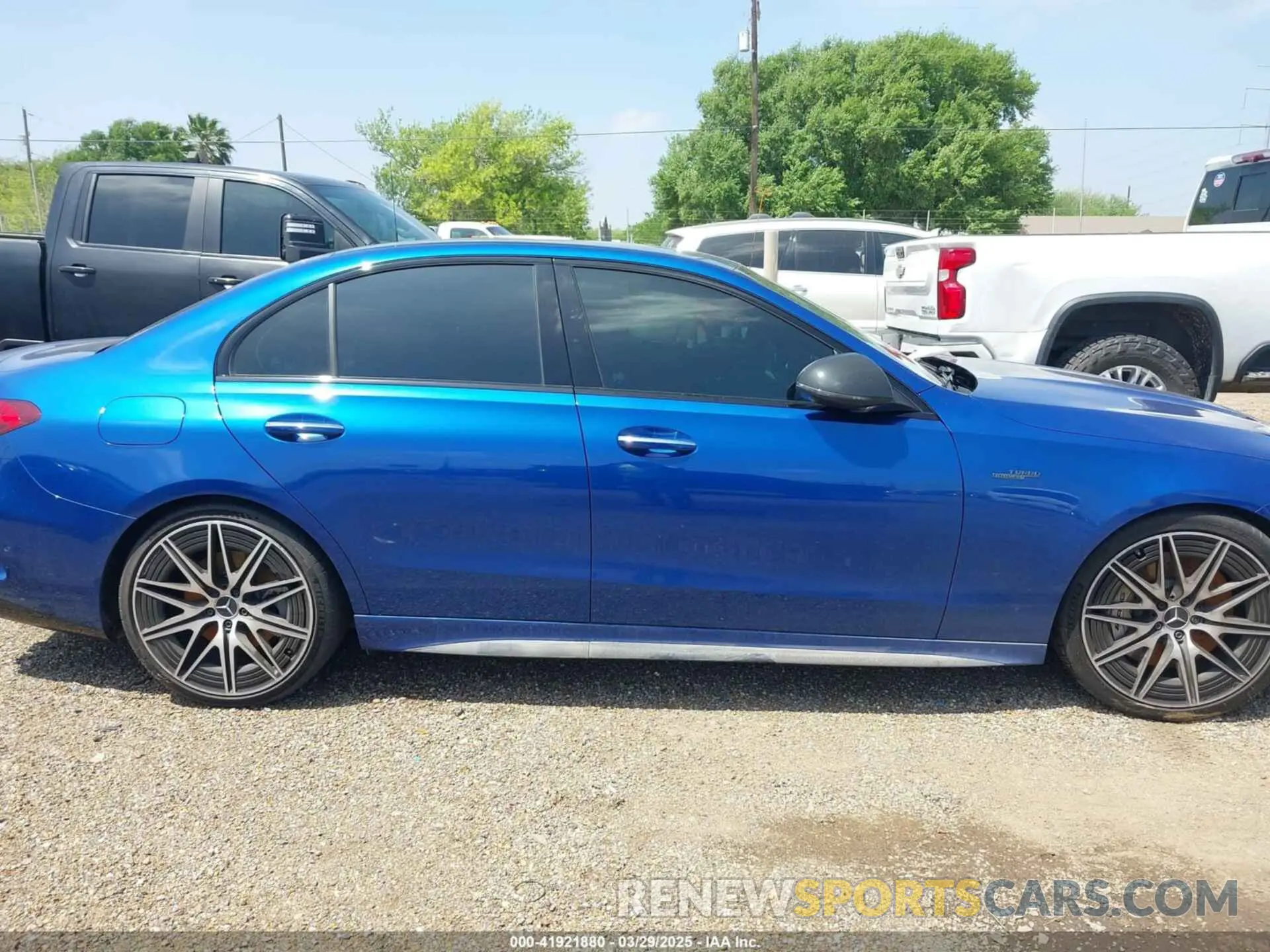 12 fotografías del automóvil dañado W1KAF8HB7PR128559 MERCEDES-BENZ AMG C 43 2023