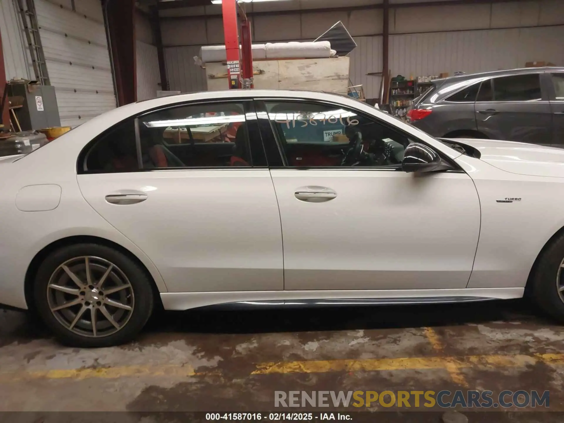 14 fotografías del automóvil dañado W1KAF8HB9PR089554 MERCEDES-BENZ AMG C 43 2023