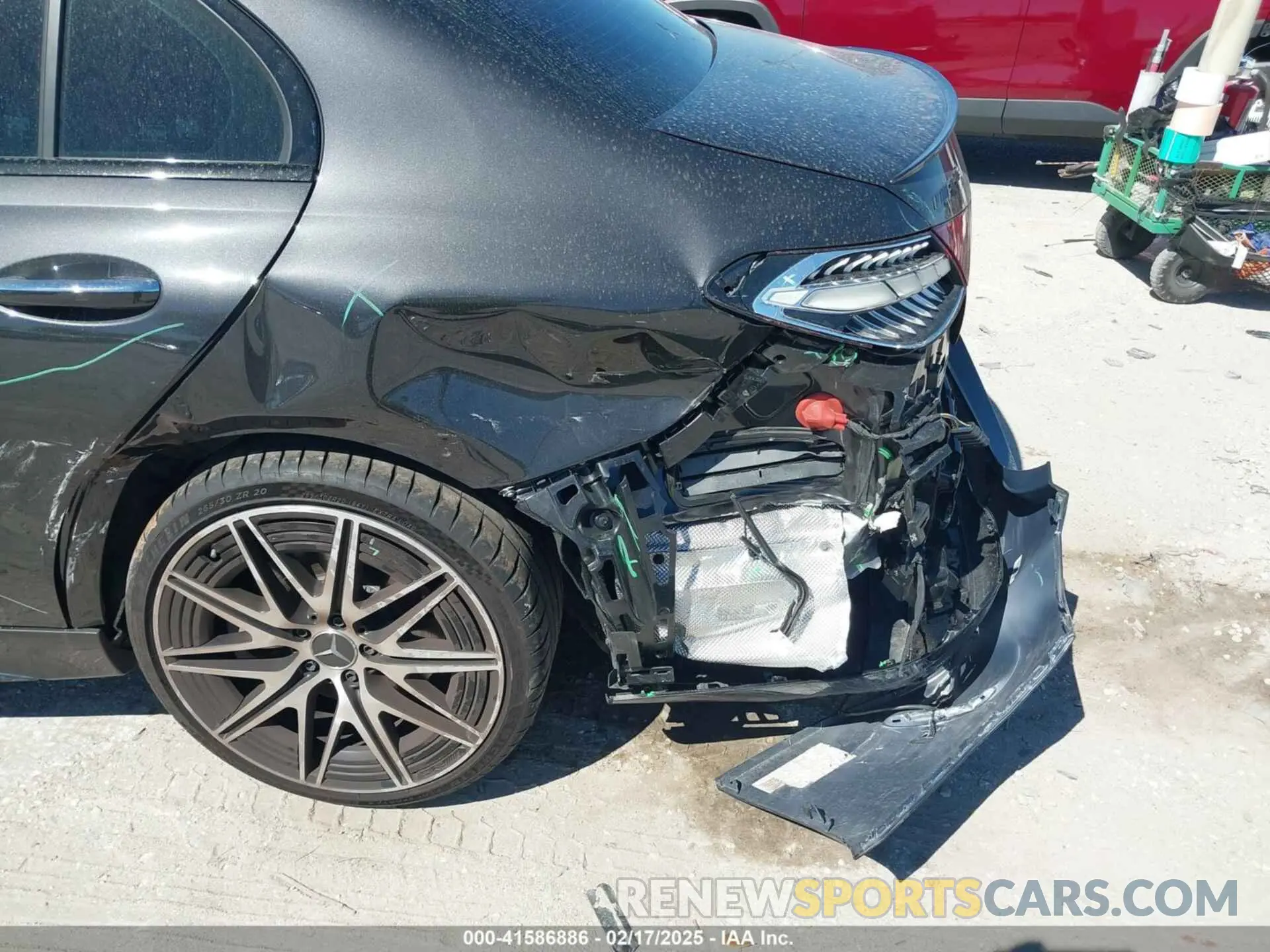 18 fotografías del automóvil dañado W1KAF8HB4RR158637 MERCEDES-BENZ AMG C 43 2024
