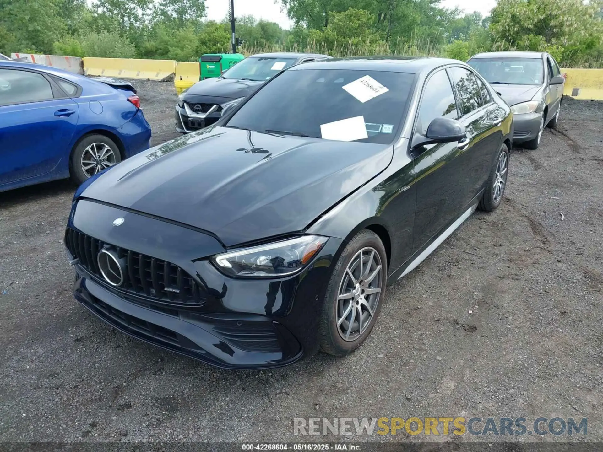 2 fotografías del automóvil dañado W1KAF8HB7RR168322 MERCEDES-BENZ AMG C 43 2024