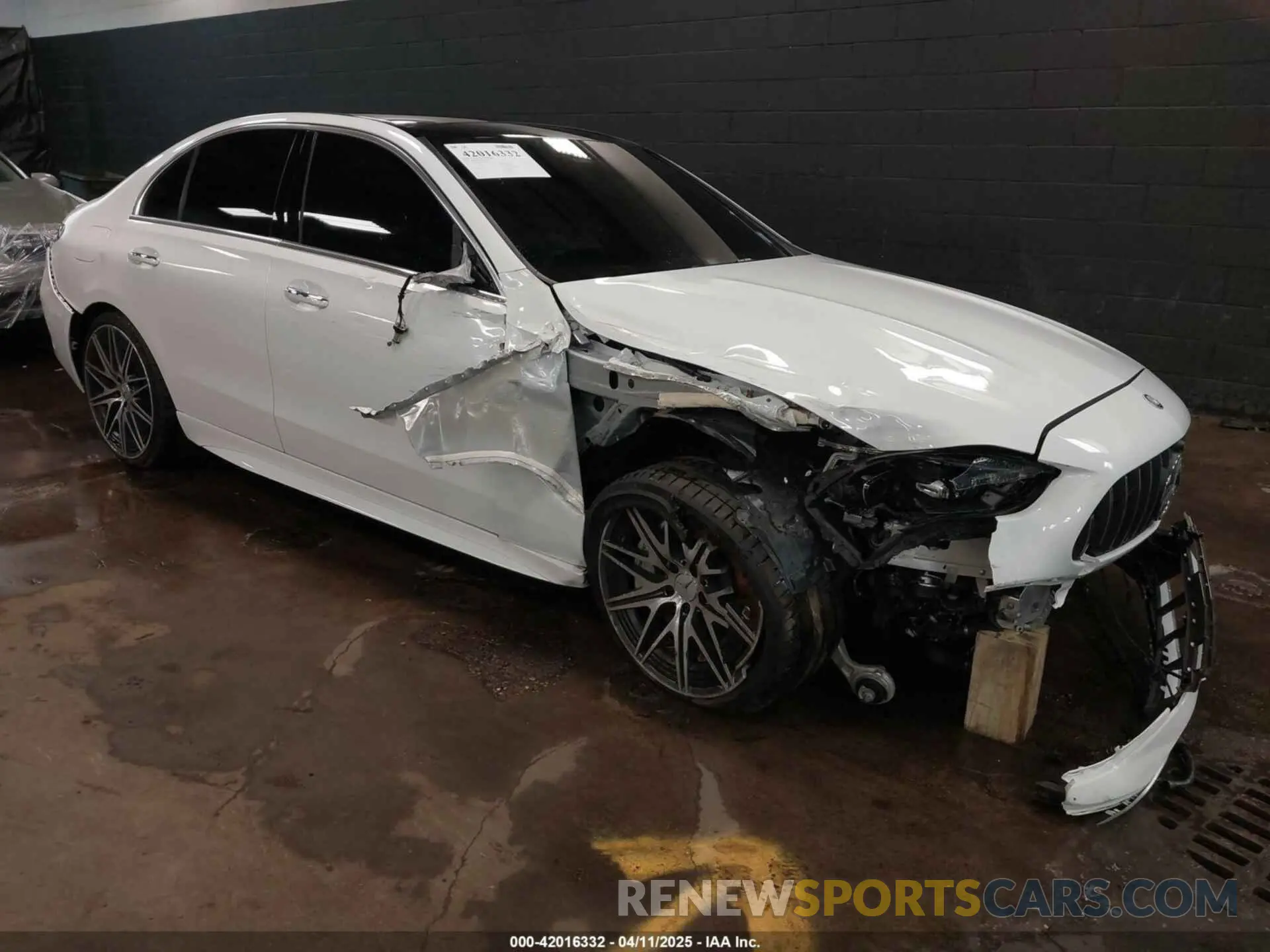 1 fotografías del automóvil dañado W1KAF8HB8RR161248 MERCEDES-BENZ AMG C 43 2024