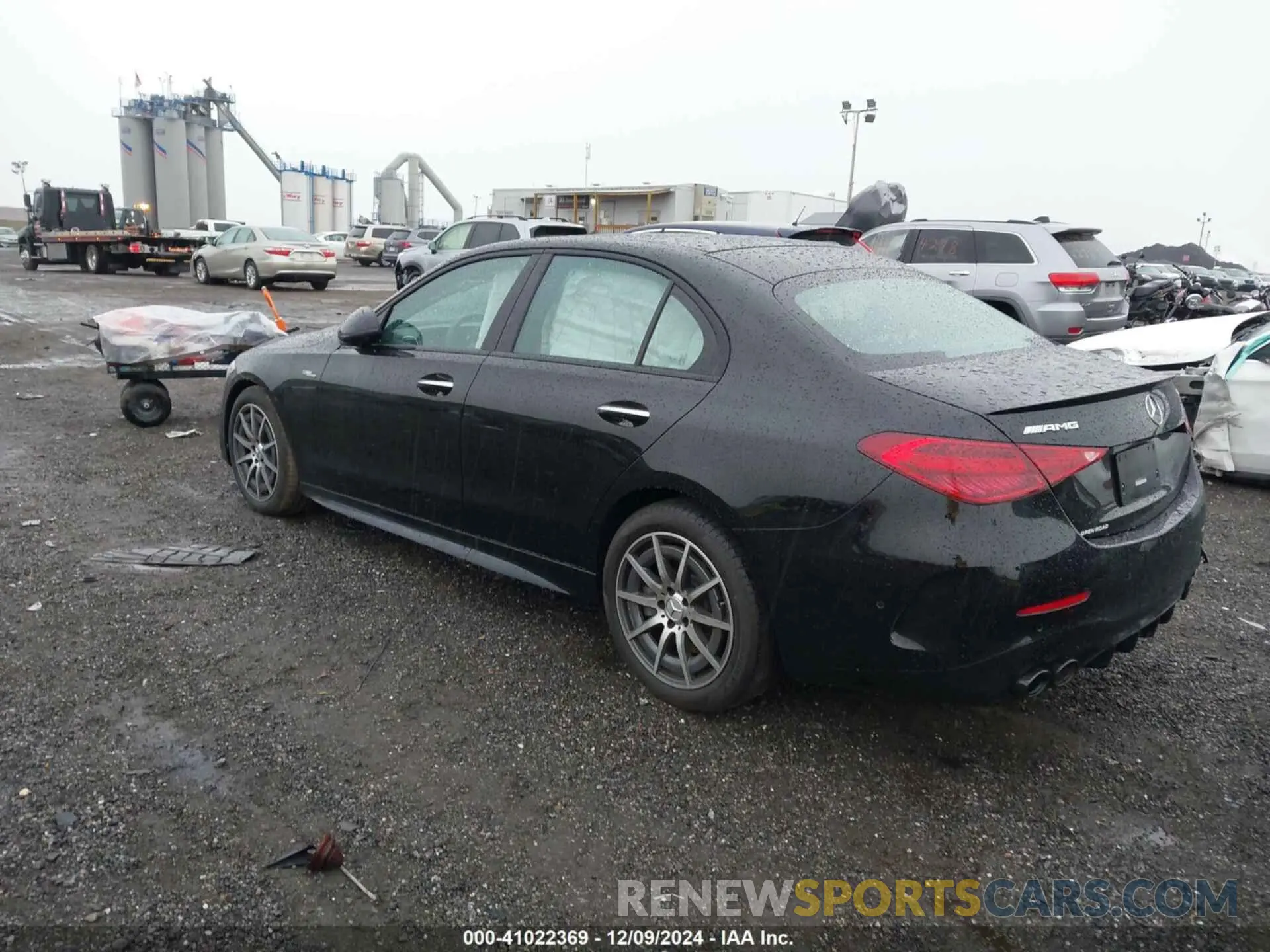 3 fotografías del automóvil dañado W1KAF8HB8RR214157 MERCEDES-BENZ AMG C 43 2024