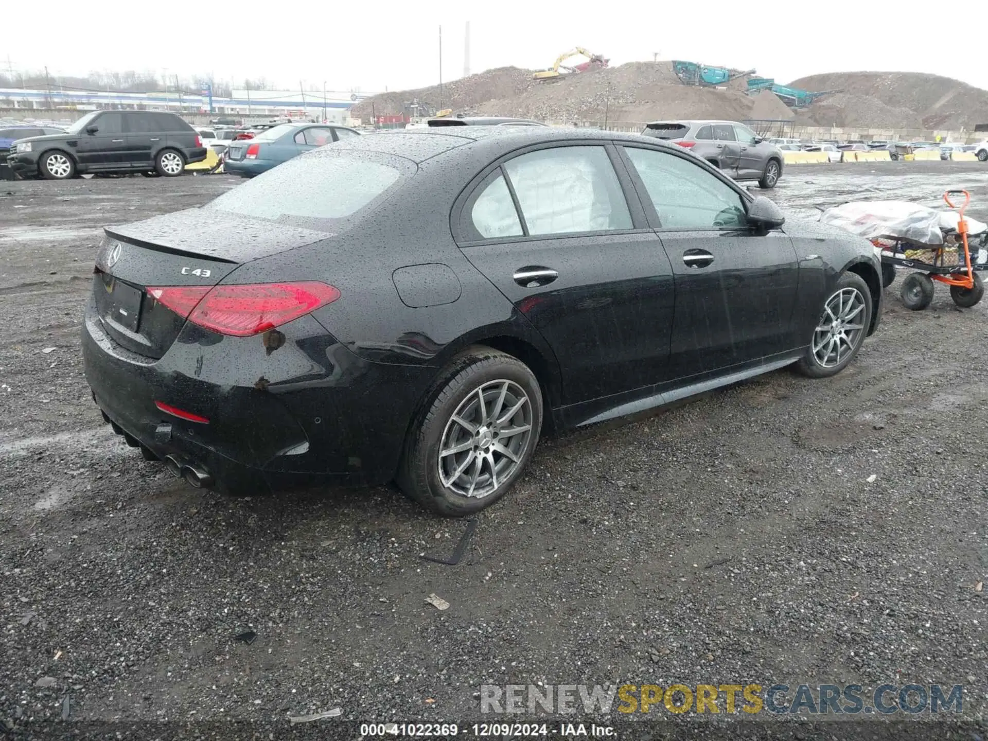 4 fotografías del automóvil dañado W1KAF8HB8RR214157 MERCEDES-BENZ AMG C 43 2024