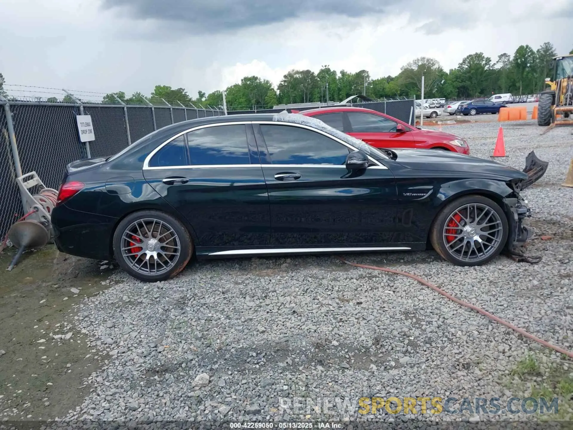 14 fotografías del automóvil dañado 55SWF8HB8KU305617 MERCEDES-BENZ AMG C 63 2019