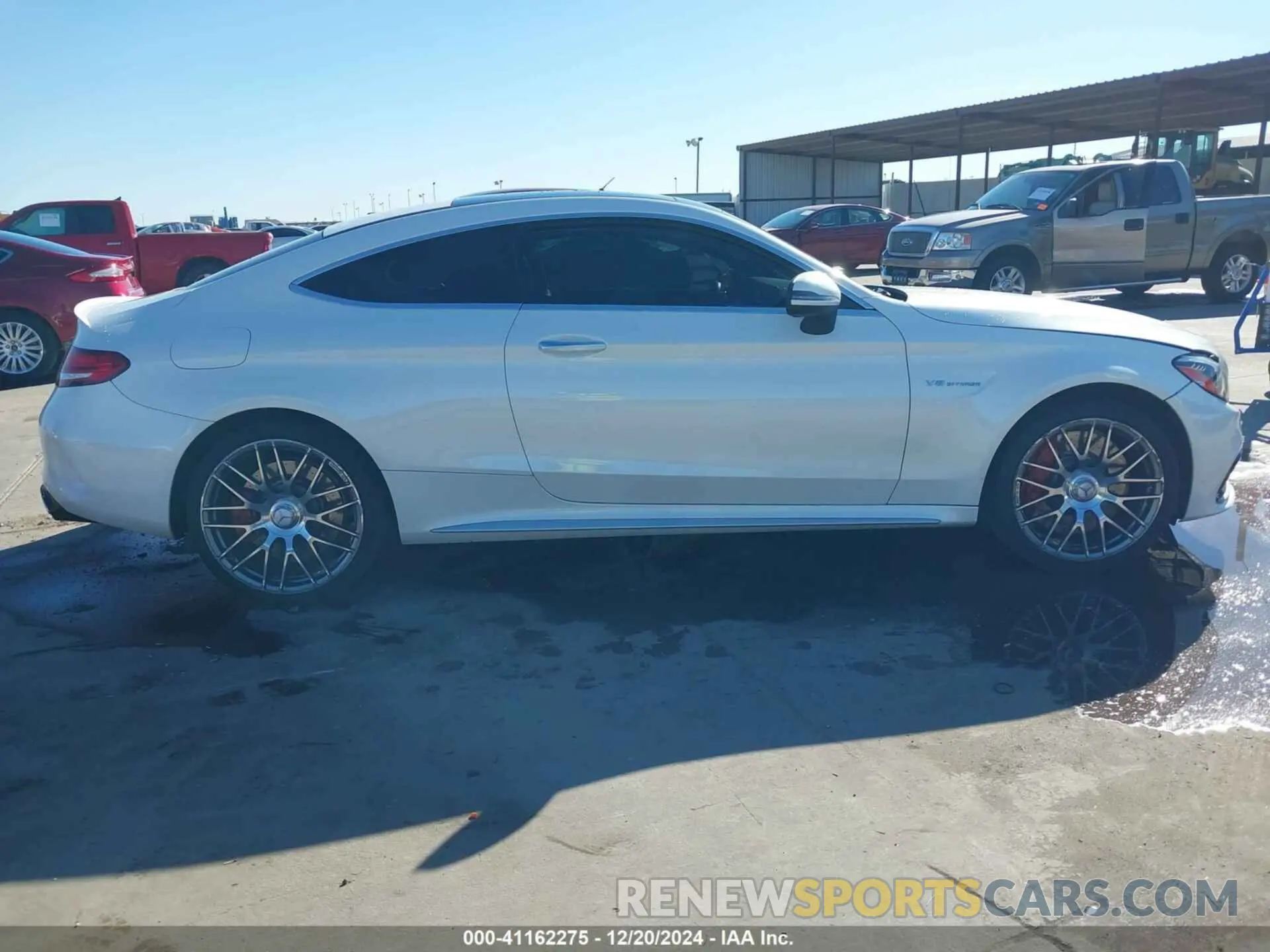 13 fotografías del automóvil dañado WDDWJ8HB8LF946608 MERCEDES-BENZ AMG C 63 2020