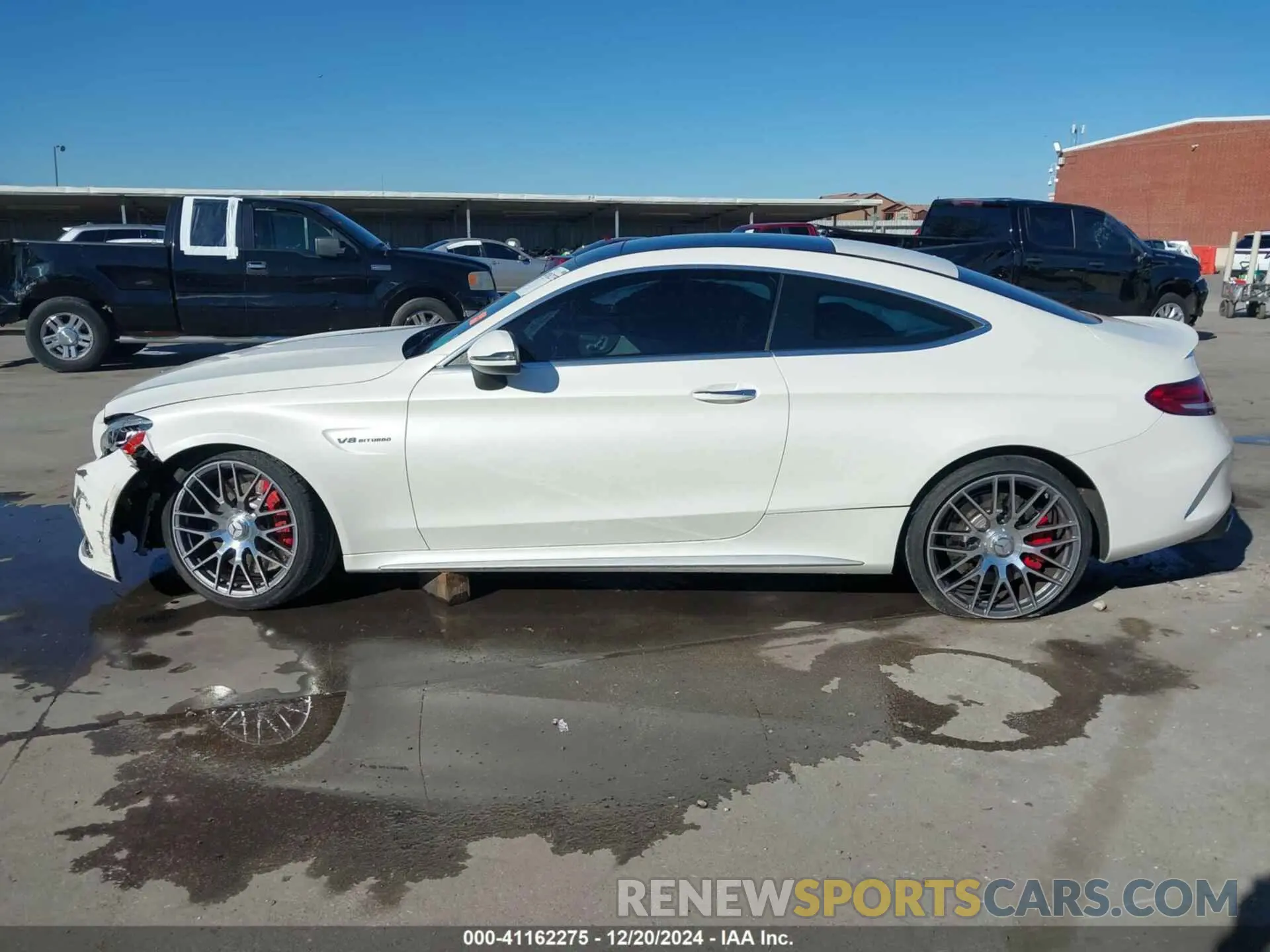 14 fotografías del automóvil dañado WDDWJ8HB8LF946608 MERCEDES-BENZ AMG C 63 2020
