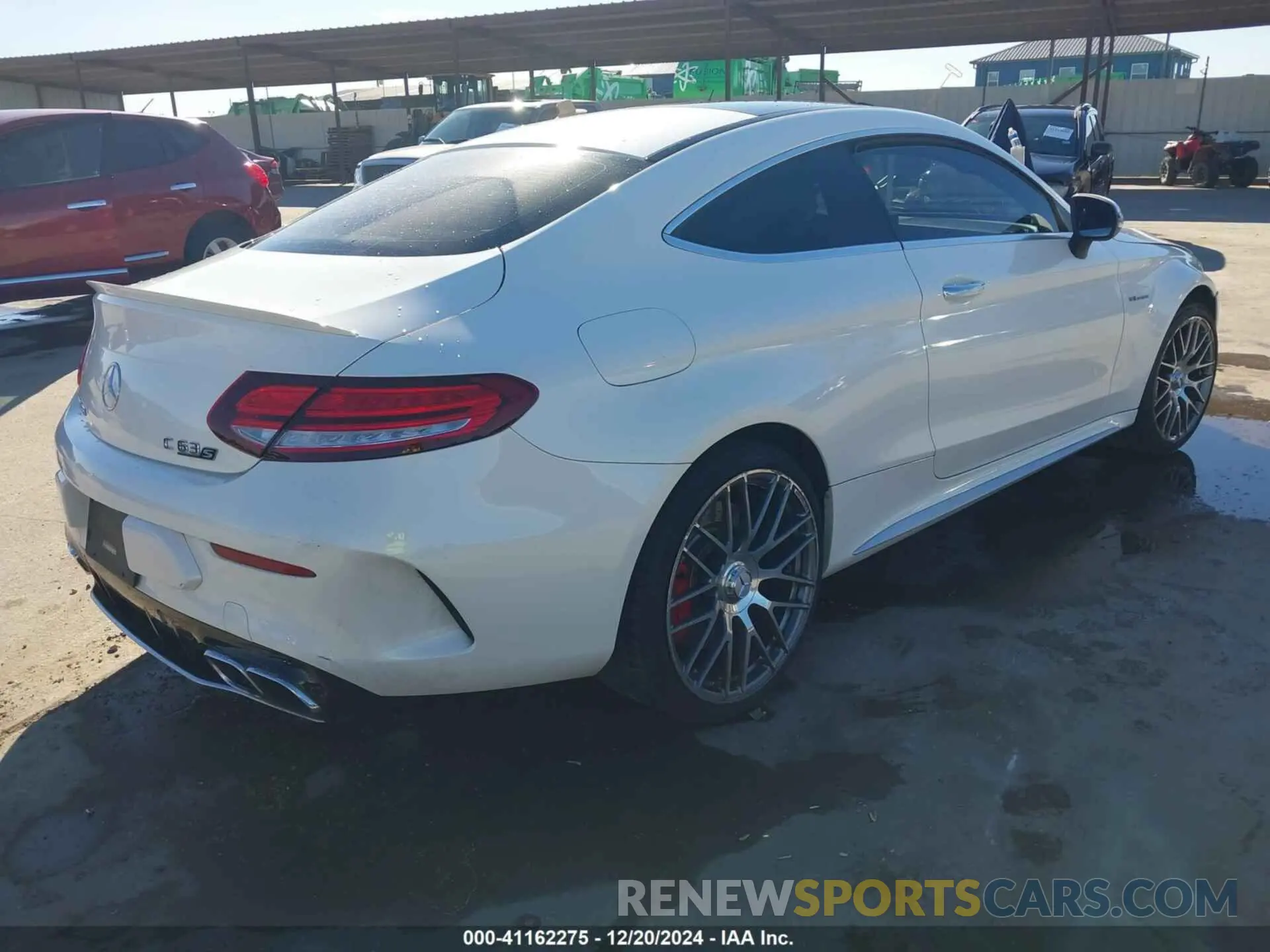 4 fotografías del automóvil dañado WDDWJ8HB8LF946608 MERCEDES-BENZ AMG C 63 2020