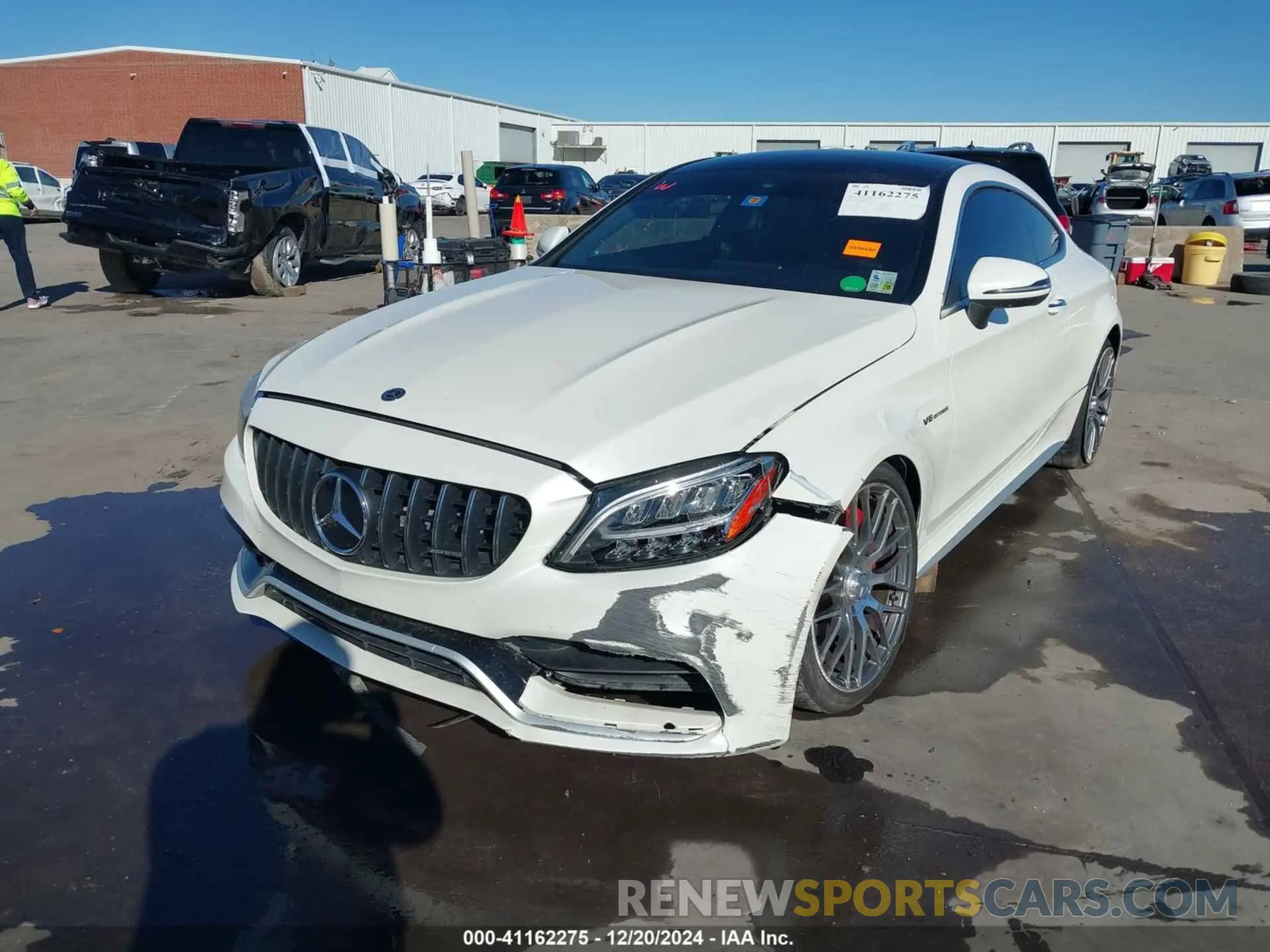 6 fotografías del automóvil dañado WDDWJ8HB8LF946608 MERCEDES-BENZ AMG C 63 2020