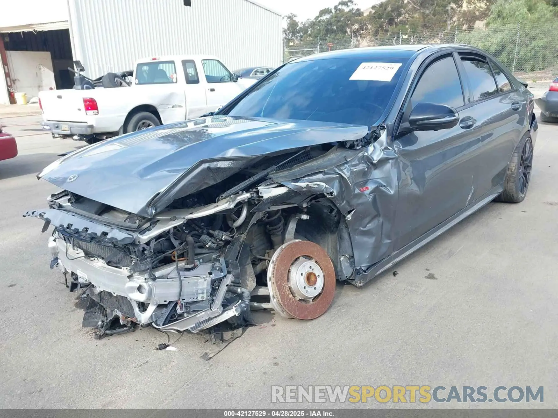 2 fotografías del automóvil dañado W1KWF8HB4MR620676 MERCEDES-BENZ AMG C 63 2021